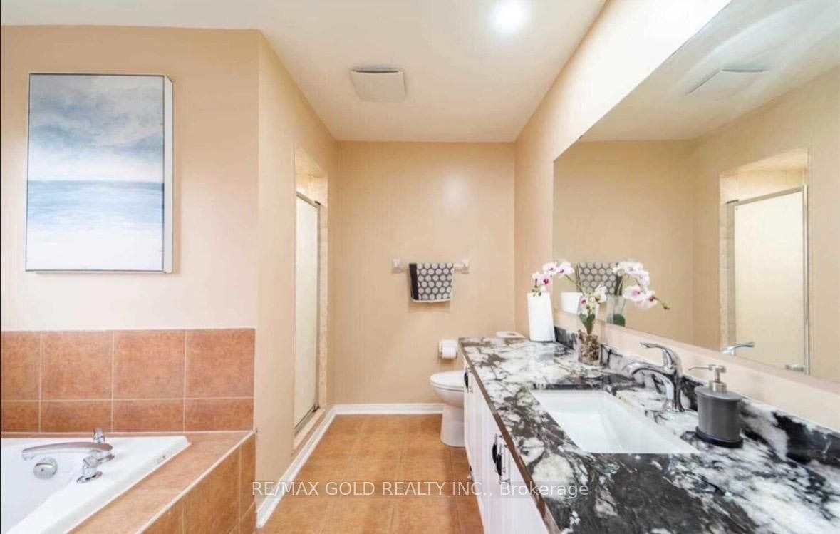 15 Sedgewick Circle, Brampton, ON, L7A 2P7 - 12