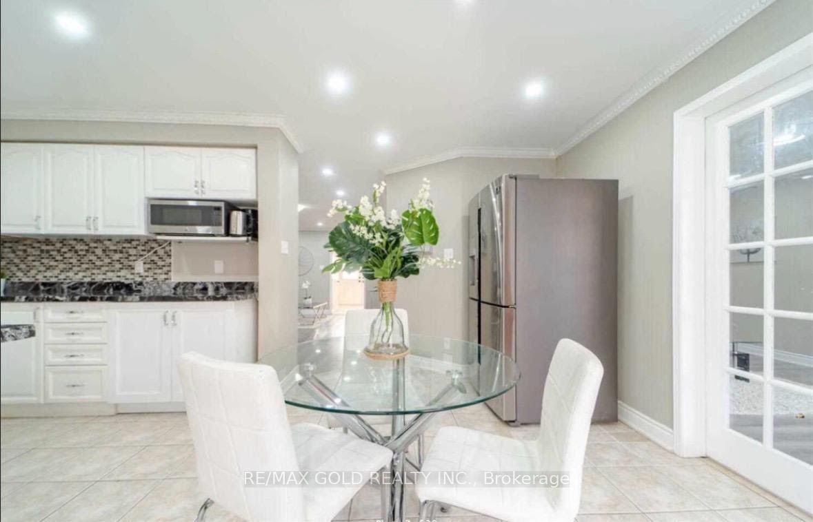 15 Sedgewick Circle, Brampton, ON, L7A 2P7 - 6