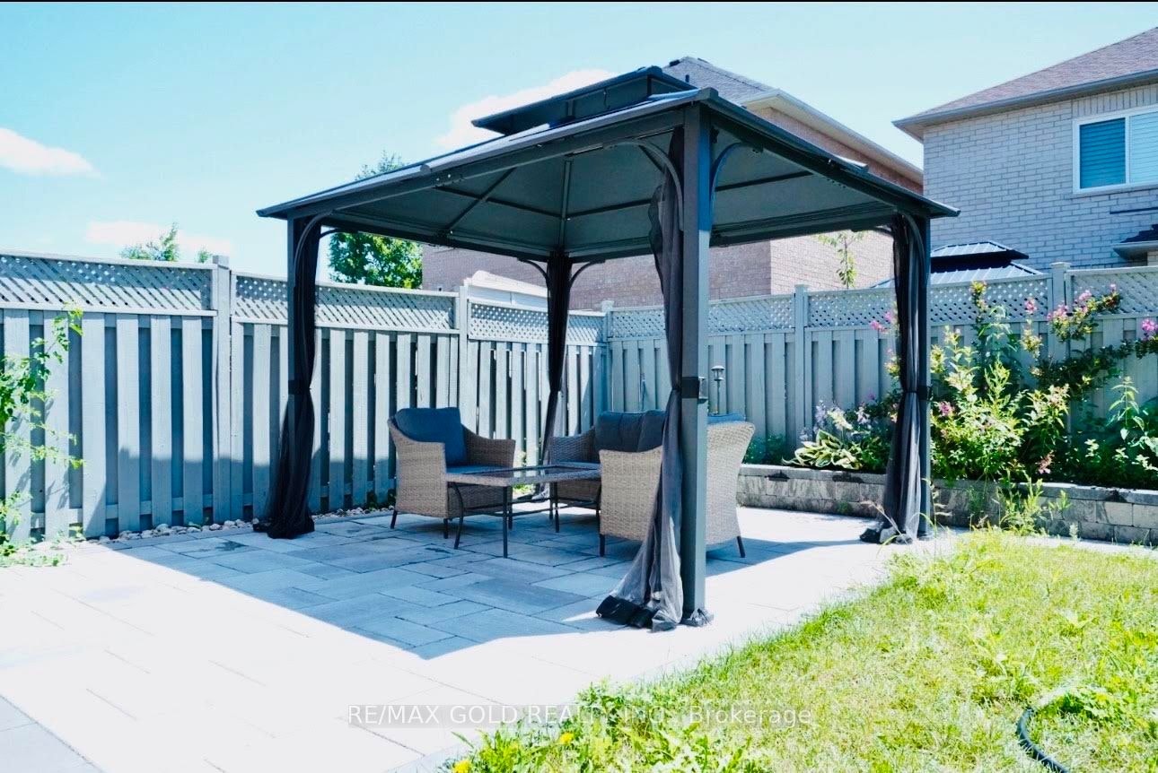 15 Sedgewick Circle, Brampton, ON, L7A 2P7 - 15