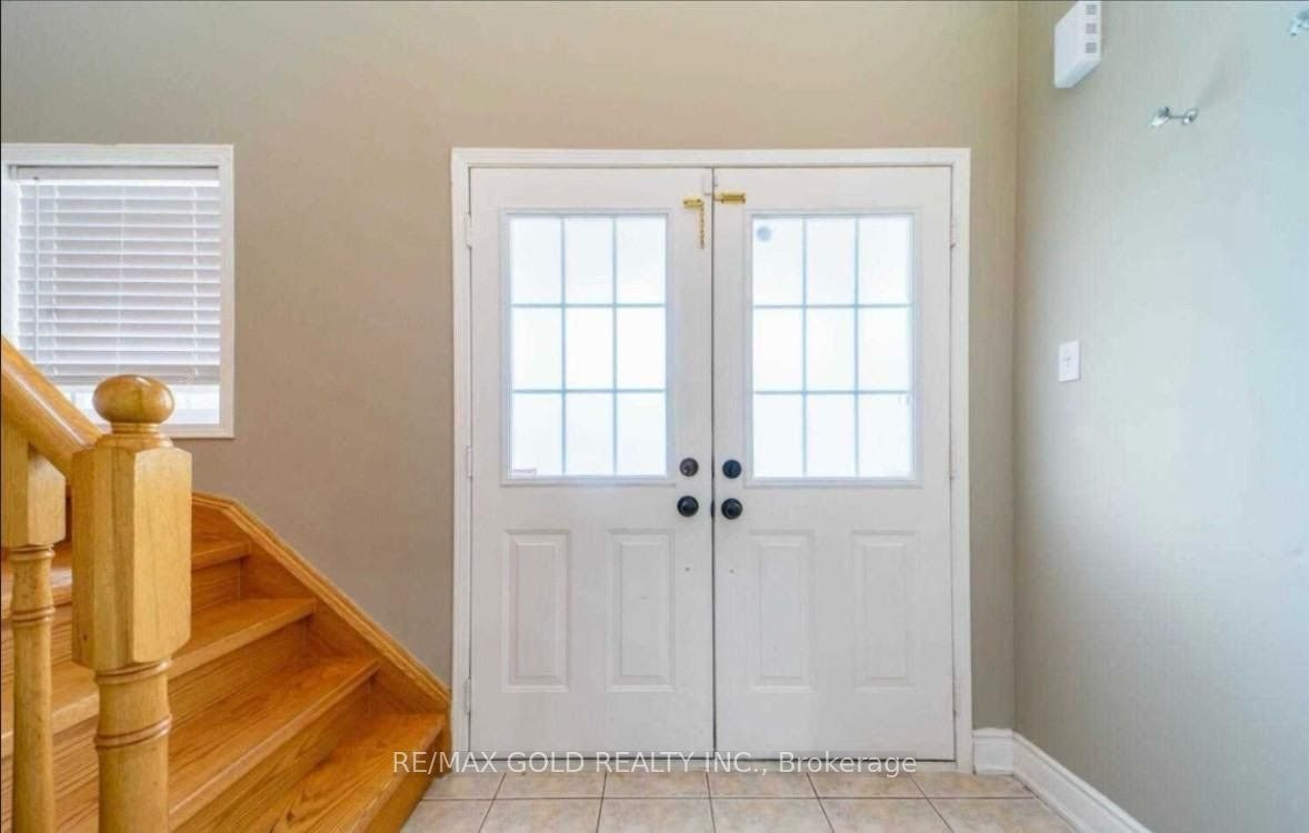 15 Sedgewick Circle, Brampton, ON, L7A 2P7 - 2