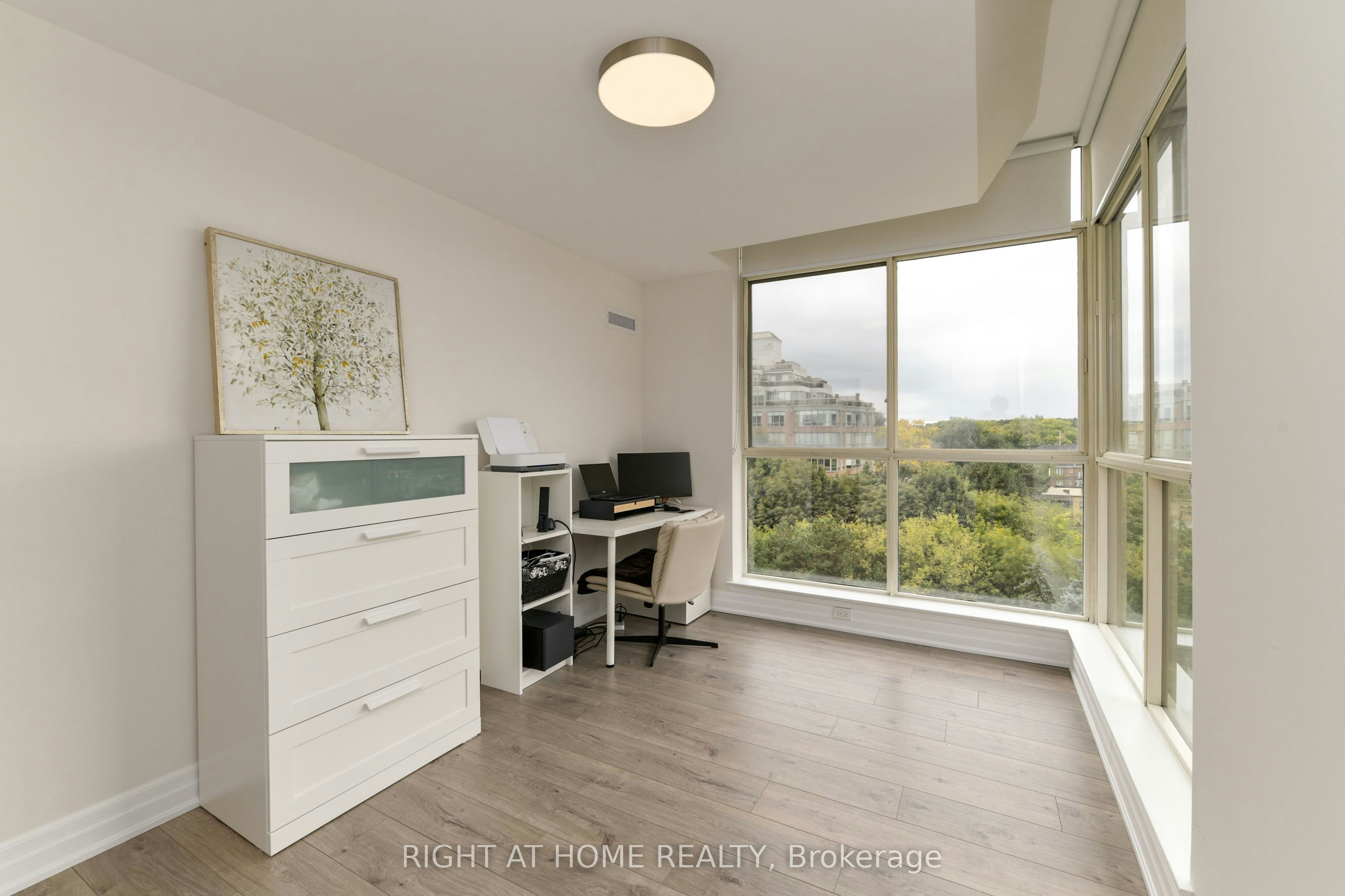 853-24 Southport Street, Toronto, ON, M6S 4Z1 - 17