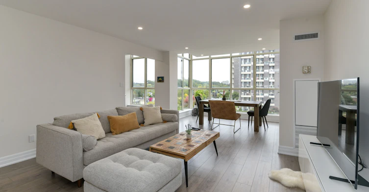 853-24 Southport Street, Toronto, ON, M6S 4Z1