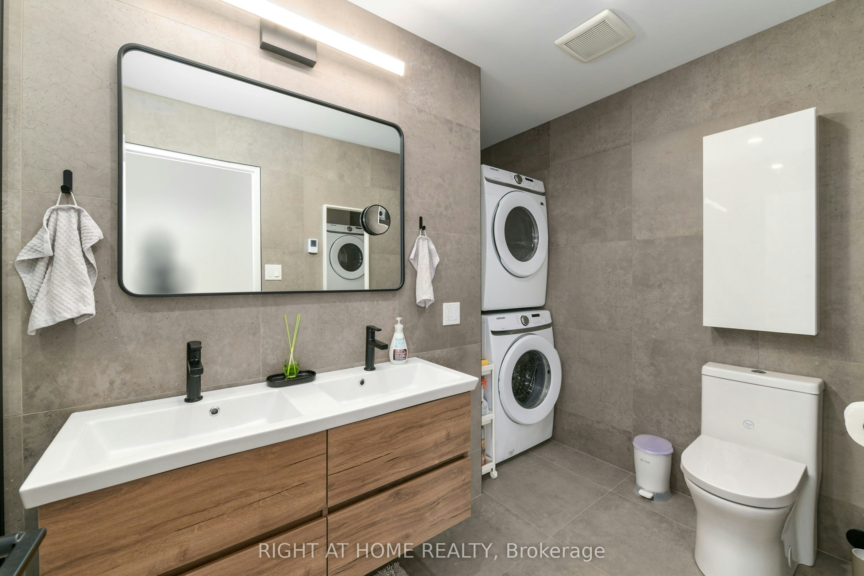 853-24 Southport Street, Toronto, ON, M6S 4Z1 - 18