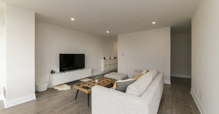 853-24 Southport Street, Toronto, ON, M6S 4Z1 - 6