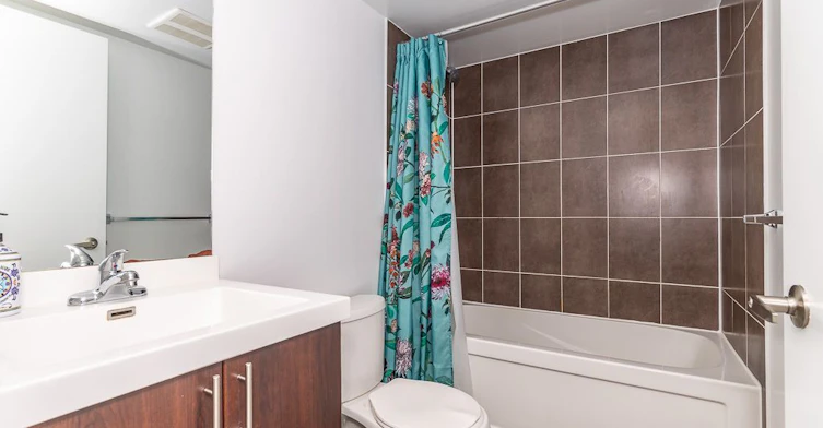 811-1420 Dupont Street, Toronto, ON, M6H 0B6 - 2
