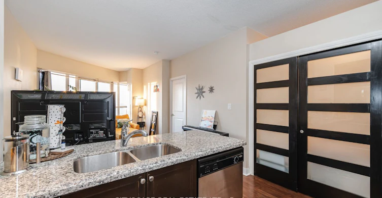 2008-50 Absolute Avenue E, Mississauga, ON, L5V 0B5 - 8