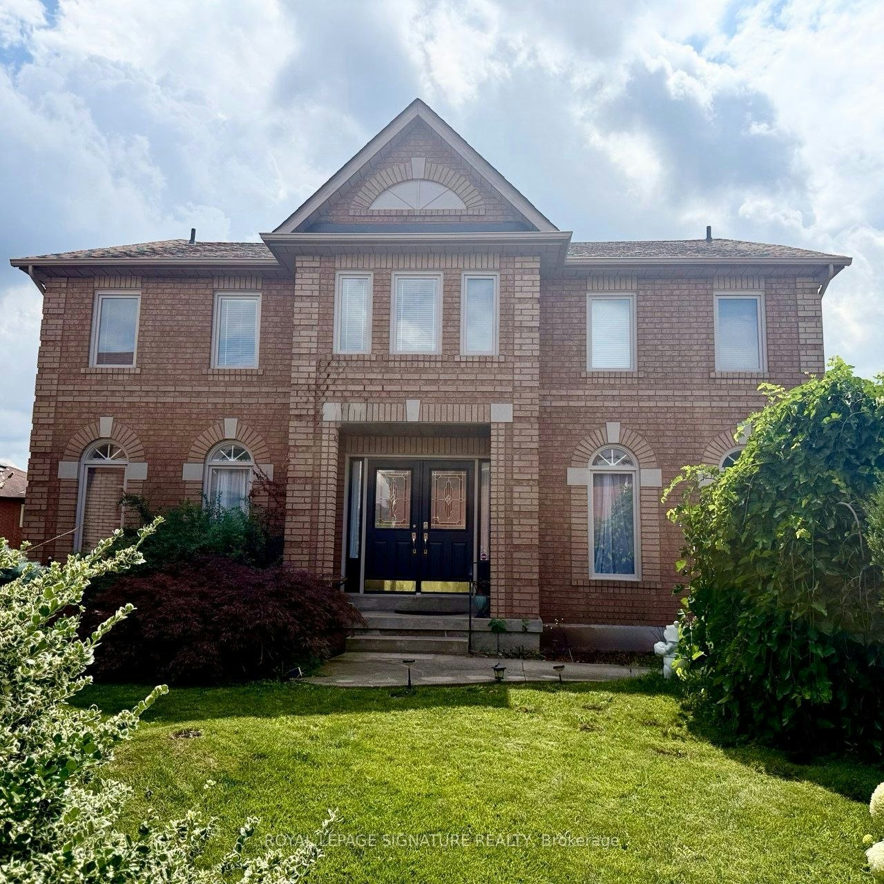 3388 Trelawny Circle, Mississauga, ON, L5N 6N6