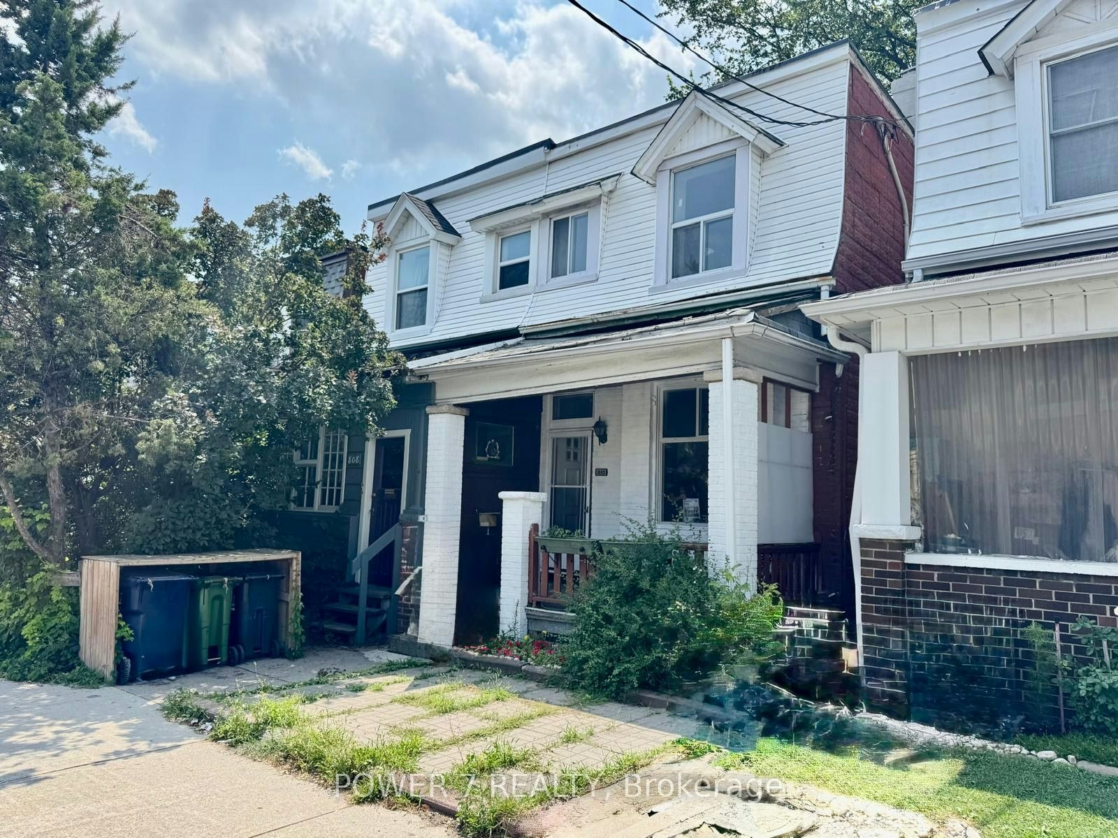 810 Ossington Avenue, Toronto, ON, M6G 3V1