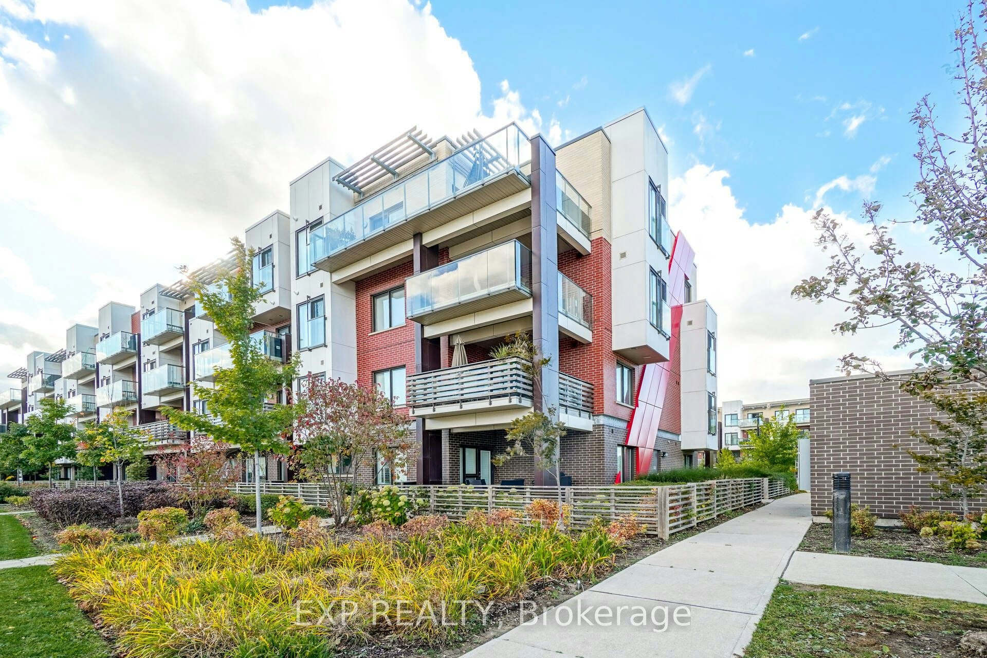 207-5005 Harvard Road, Mississauga, ON, L5M 0W5