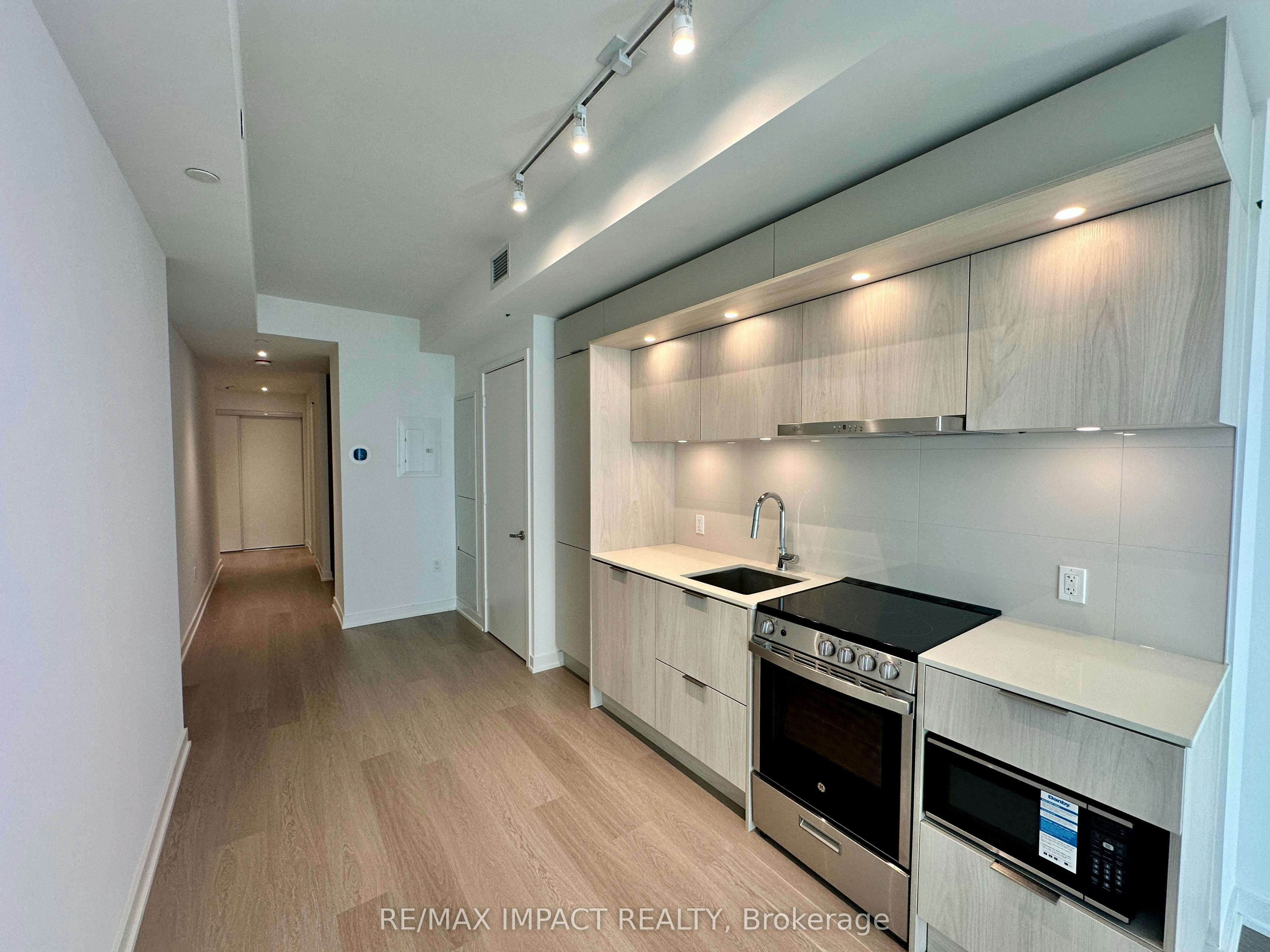 448 Burnhamthorpe Road W, Mississauga, ON, L5B 0R4 - 13