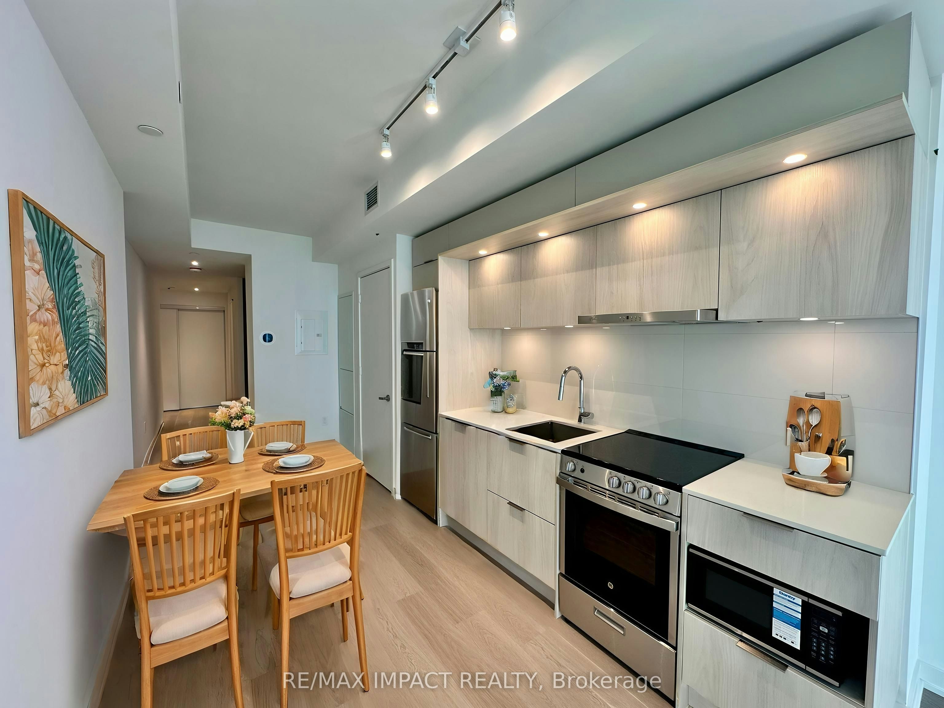 448 Burnhamthorpe Road W, Mississauga, ON, L5B 0R4 - 14