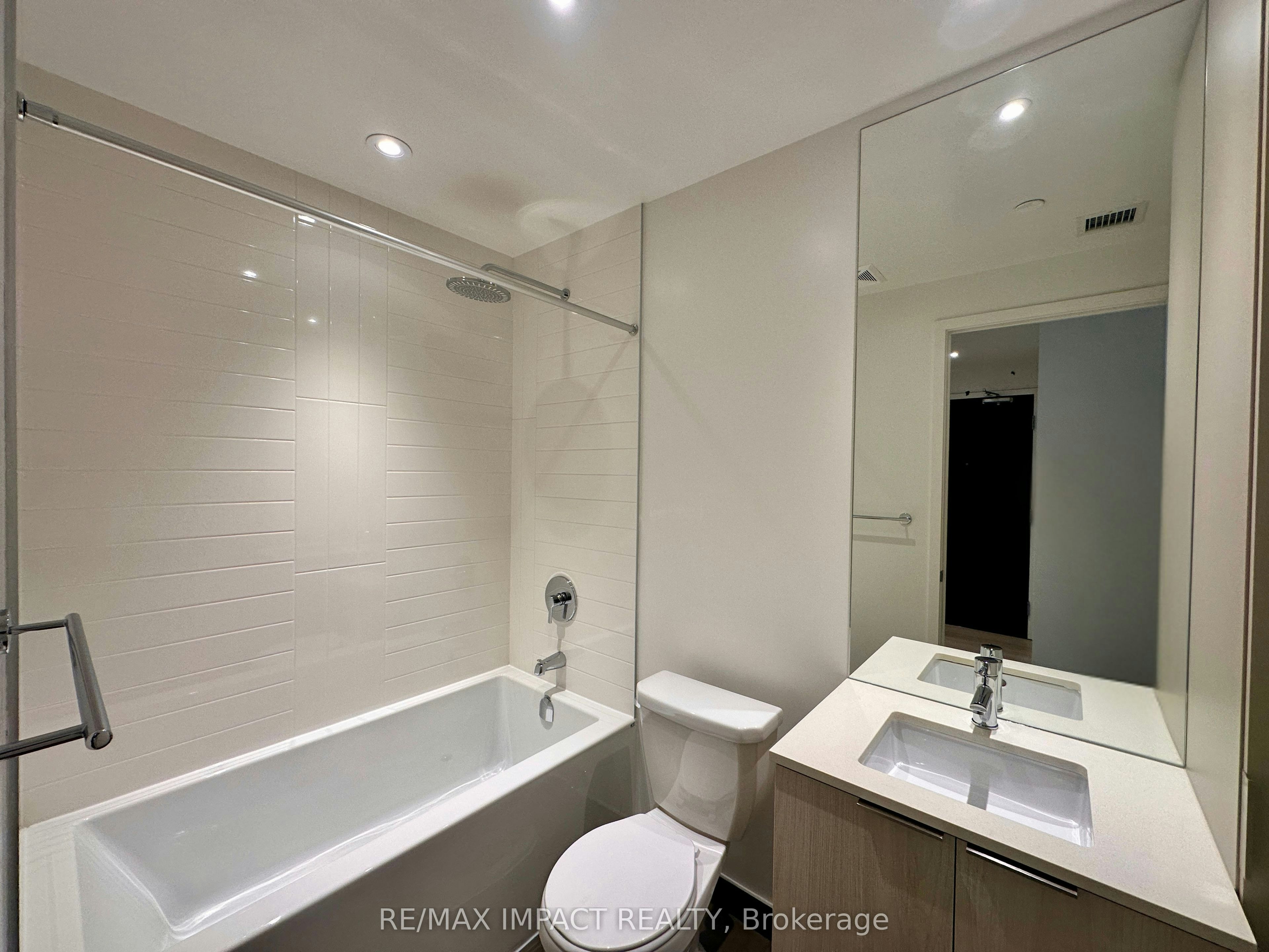 448 Burnhamthorpe Road W, Mississauga, ON, L5B 0R4 - 7