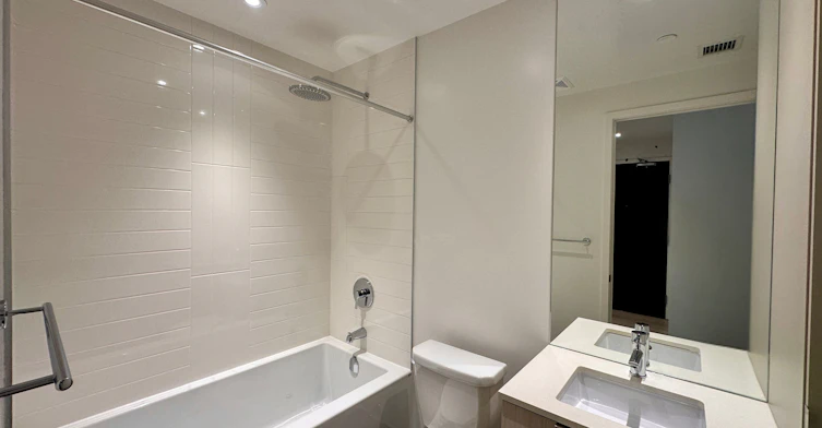 448 Burnhamthorpe Road W, Mississauga, ON, L5B 0R4 - 7