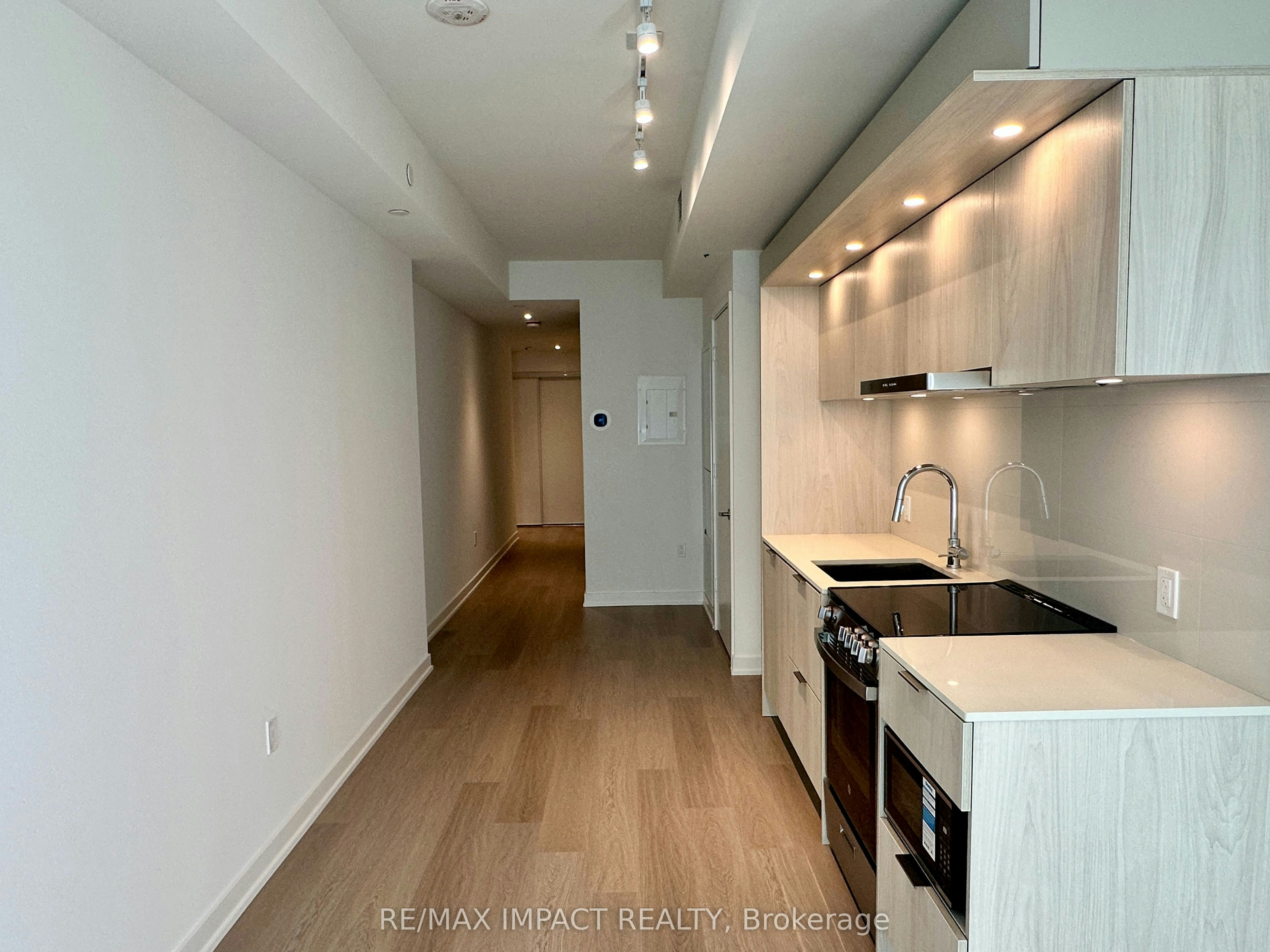 448 Burnhamthorpe Road W, Mississauga, ON, L5B 0R4 - 15