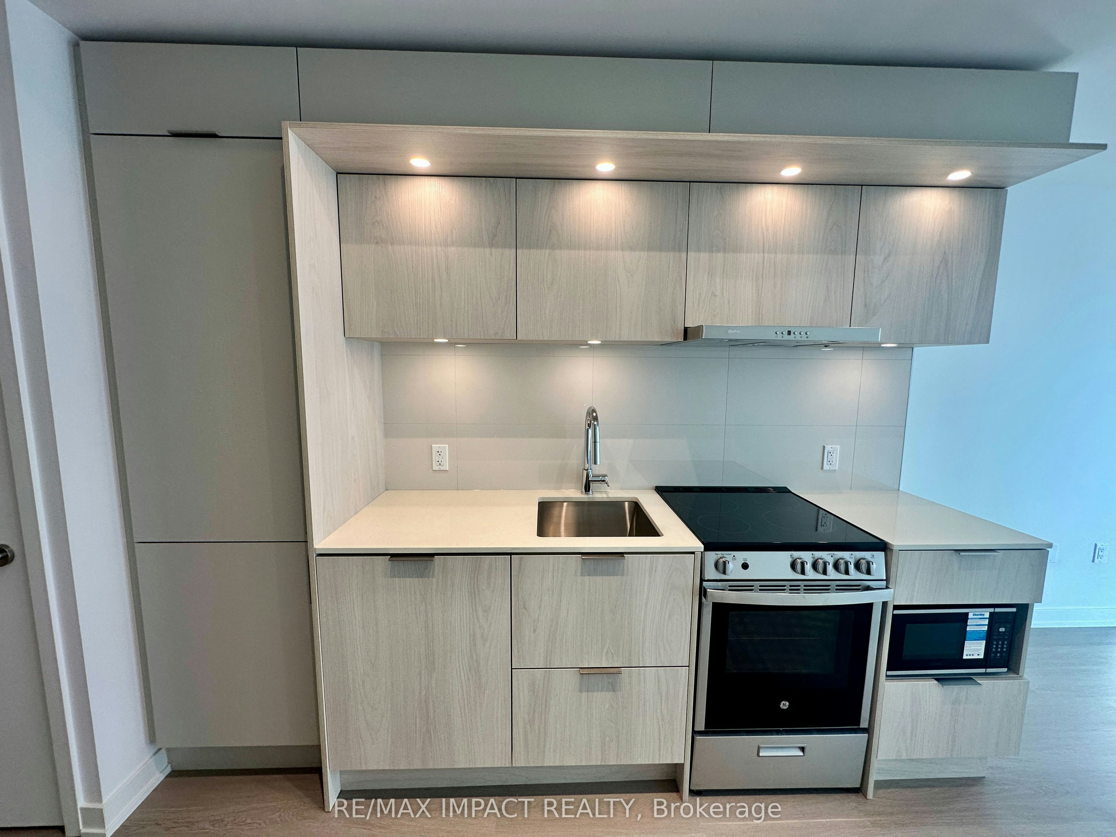 448 Burnhamthorpe Road W, Mississauga, ON, L5B 0R4 - 17