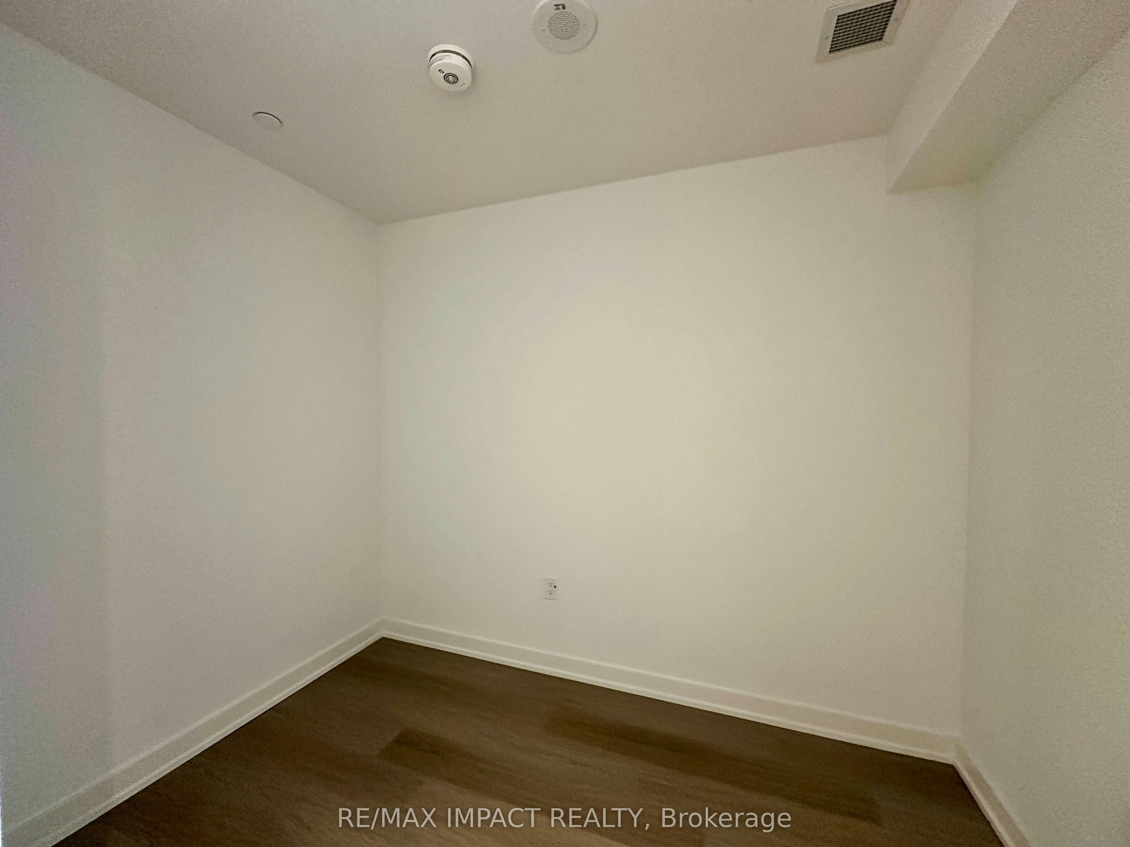 448 Burnhamthorpe Road W, Mississauga, ON, L5B 0R4 - 10