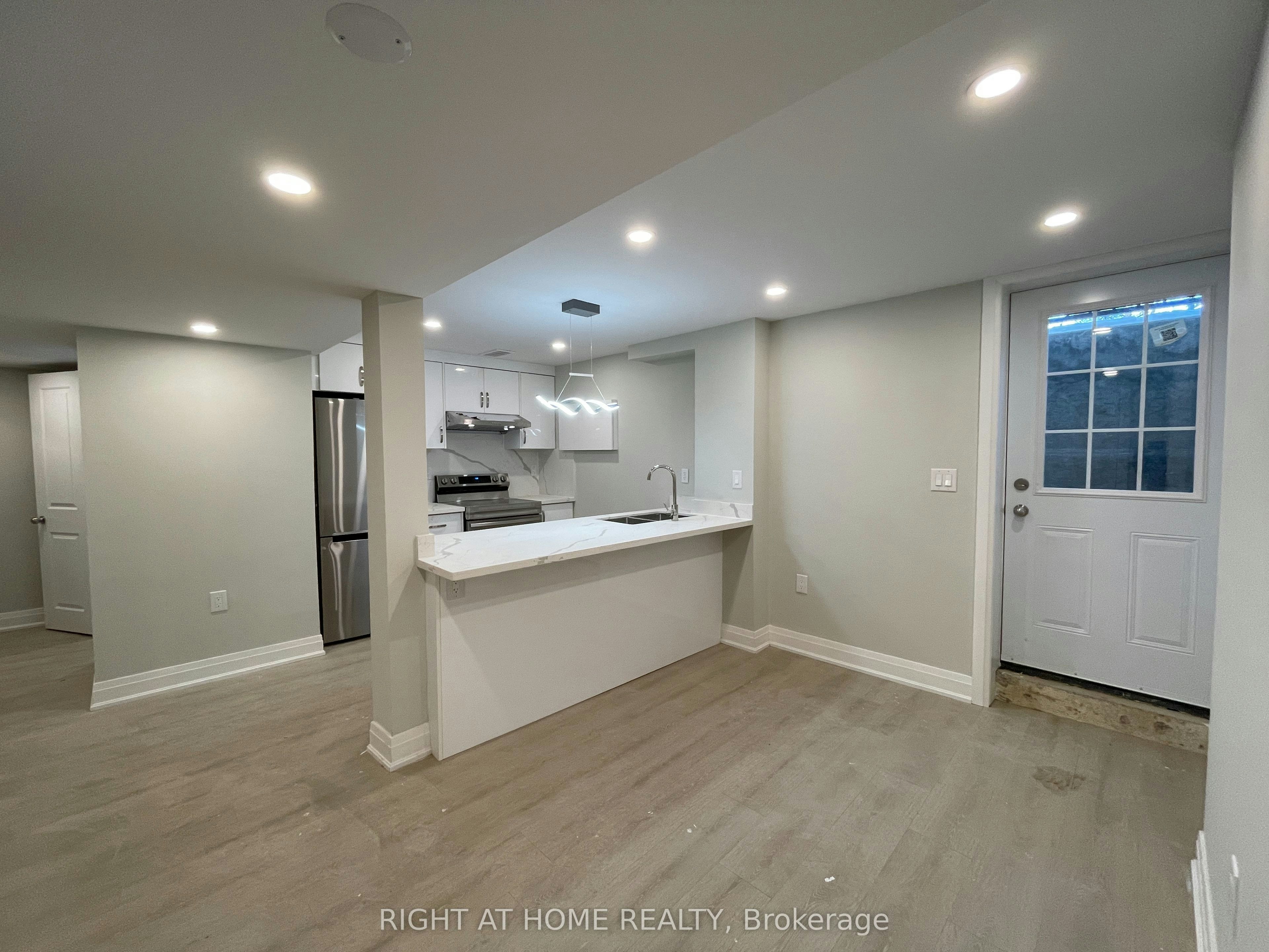 Lower-3551 Autumnleaf Crescent, Mississauga, ON, L5L 1K6 - 9
