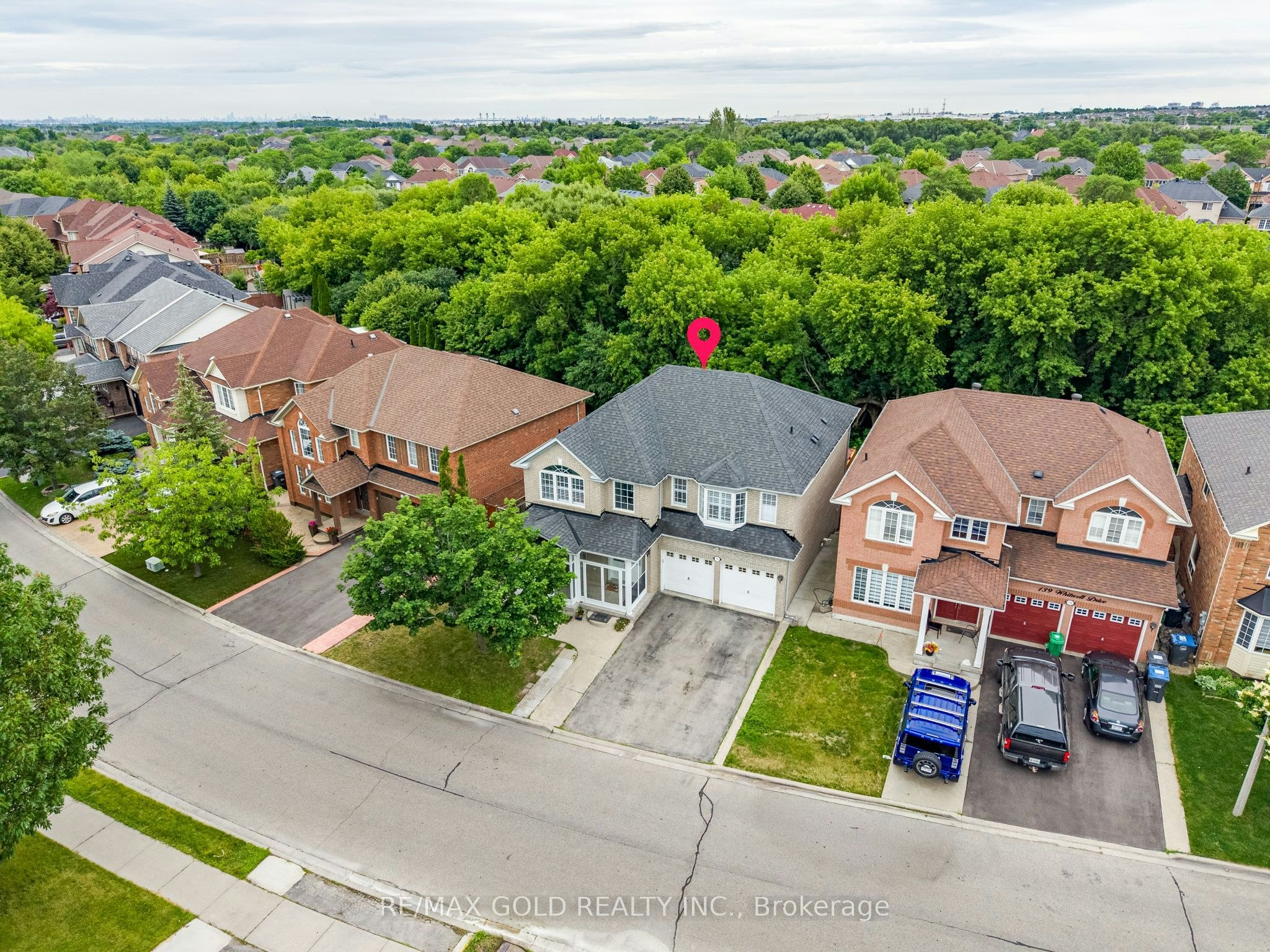 141 Whitwell Drive, Brampton, ON, L6P 1L2