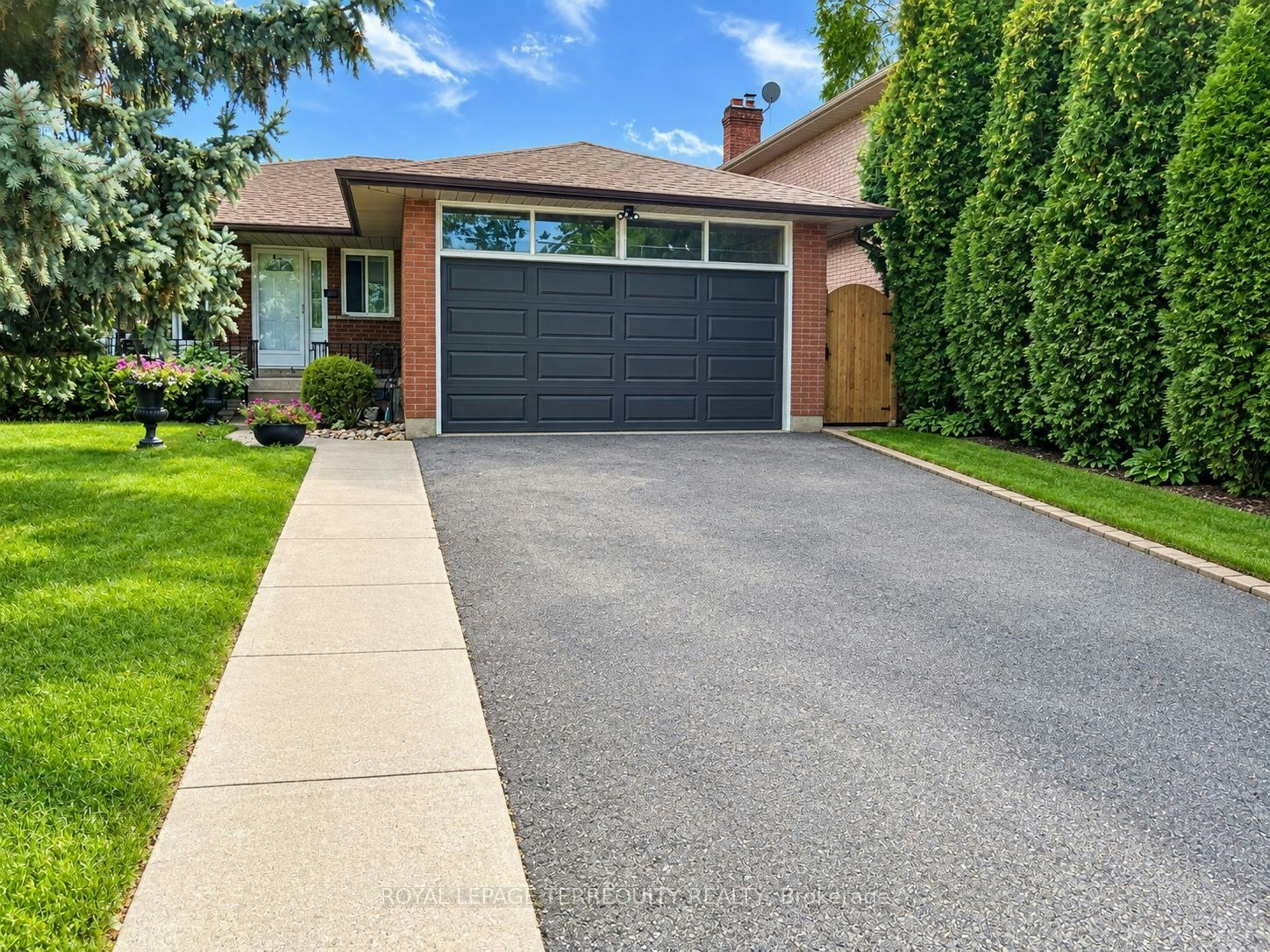 Lower-896 Fourth Street, Mississauga, ON, L5E 1J6