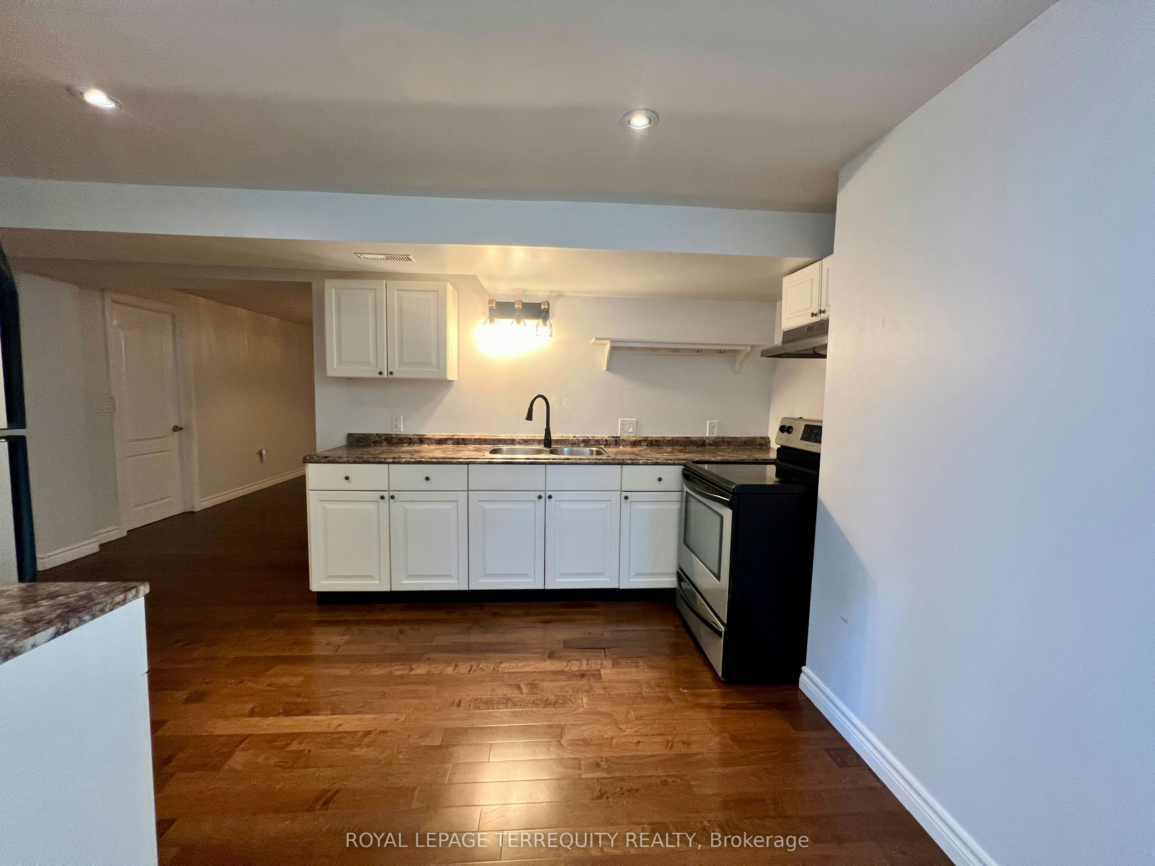Lower-896 Fourth Street, Mississauga, ON, L5E 1J6 - 10