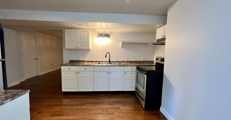 Lower-896 Fourth Street, Mississauga, ON, L5E 1J6 - 10