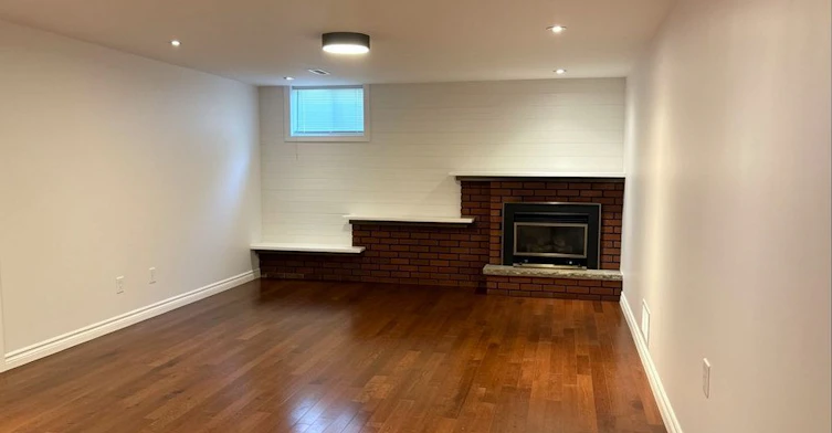 Lower-896 Fourth Street, Mississauga, ON, L5E 1J6