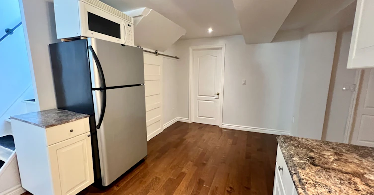 Lower-896 Fourth Street, Mississauga, ON, L5E 1J6 - 12