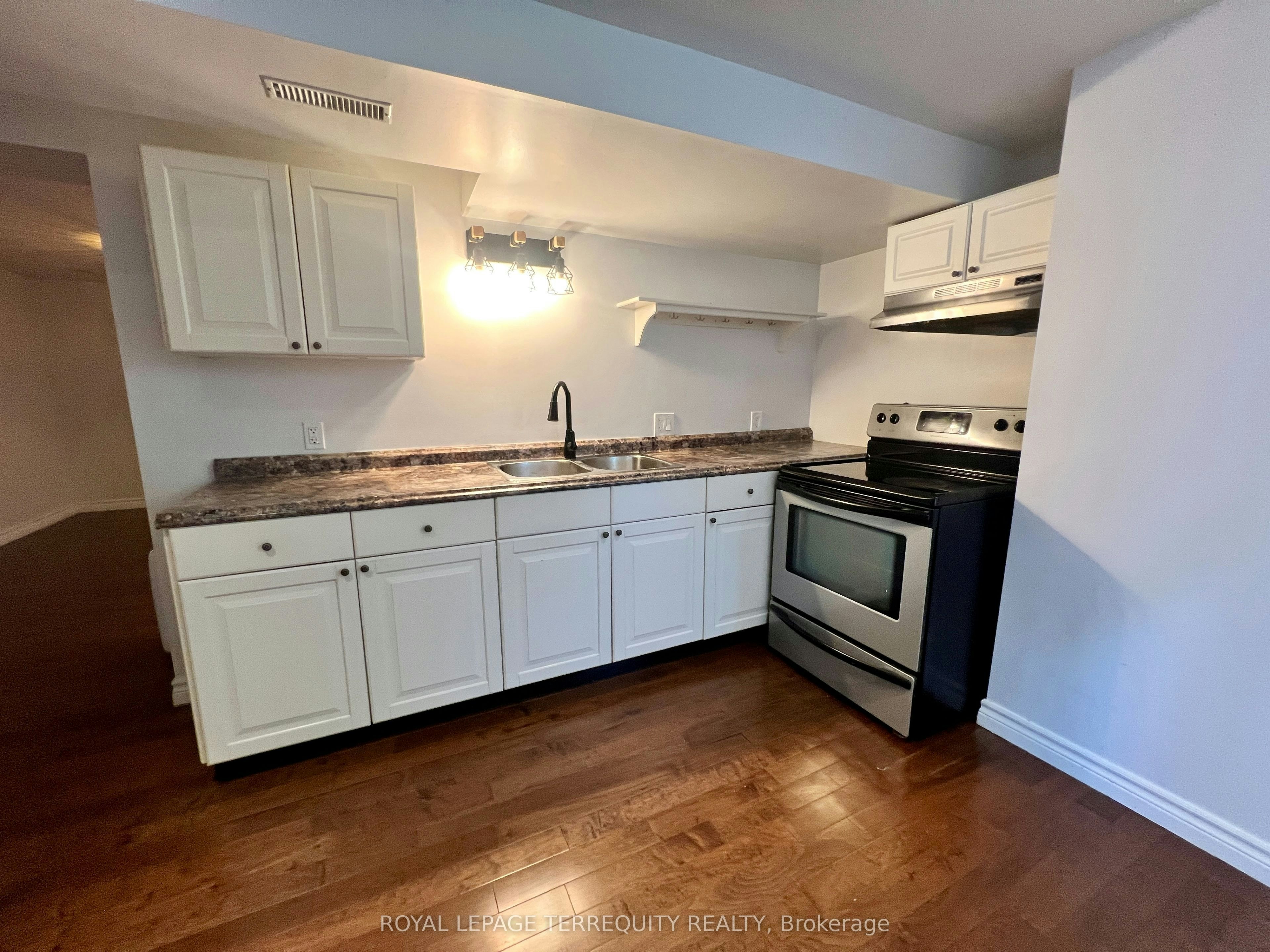 Lower-896 Fourth Street, Mississauga, ON, L5E 1J6 - 11