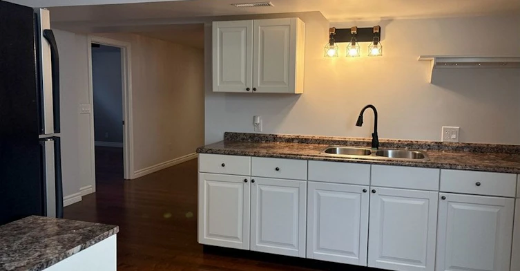 Lower-896 Fourth Street, Mississauga, ON, L5E 1J6 - 4