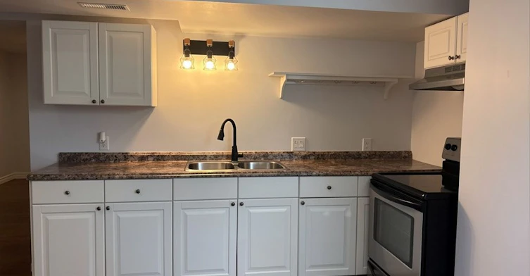 Lower-896 Fourth Street, Mississauga, ON, L5E 1J6 - 5