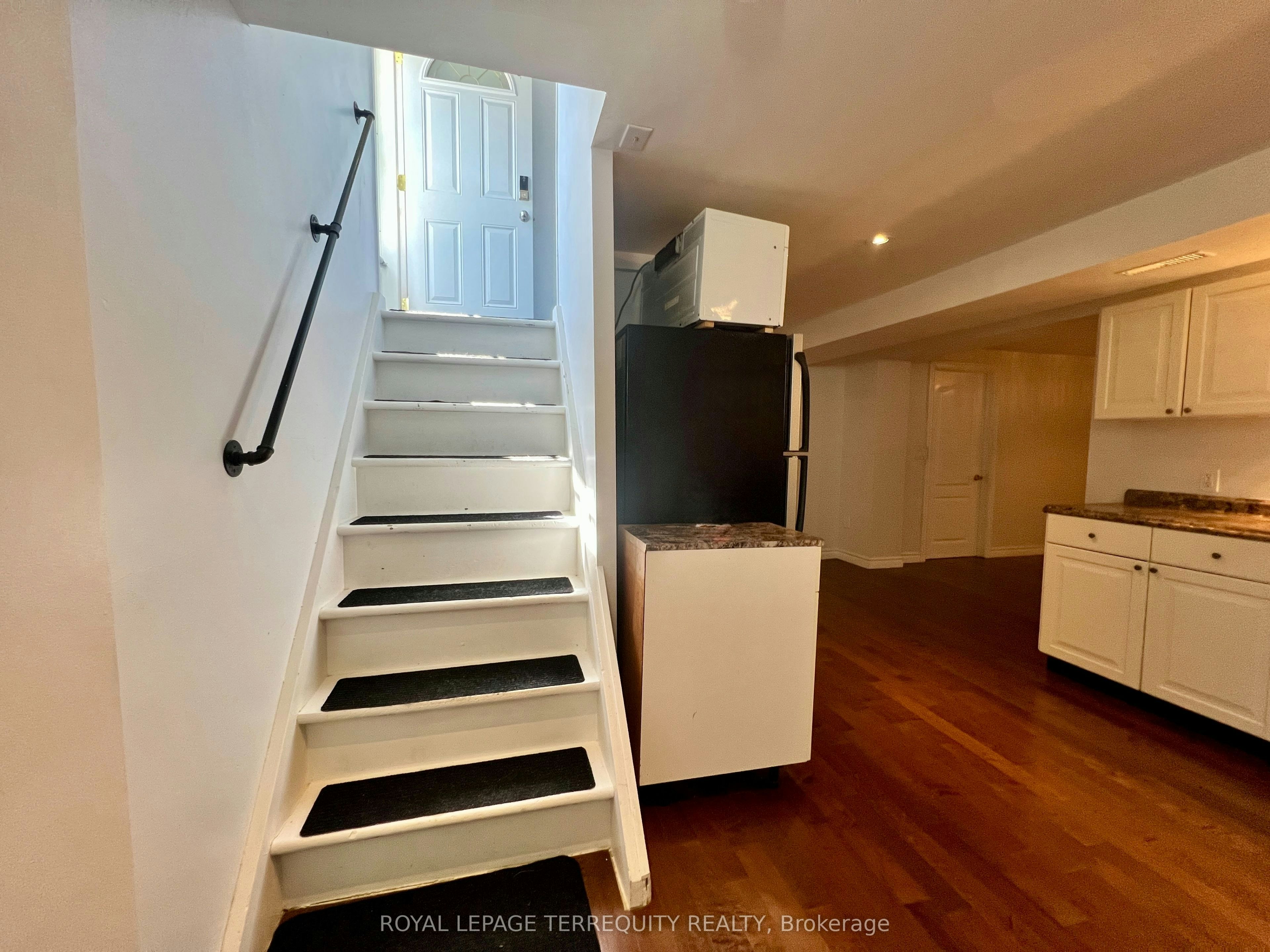 Lower-896 Fourth Street, Mississauga, ON, L5E 1J6 - 9
