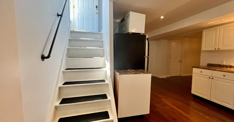 Lower-896 Fourth Street, Mississauga, ON, L5E 1J6 - 9