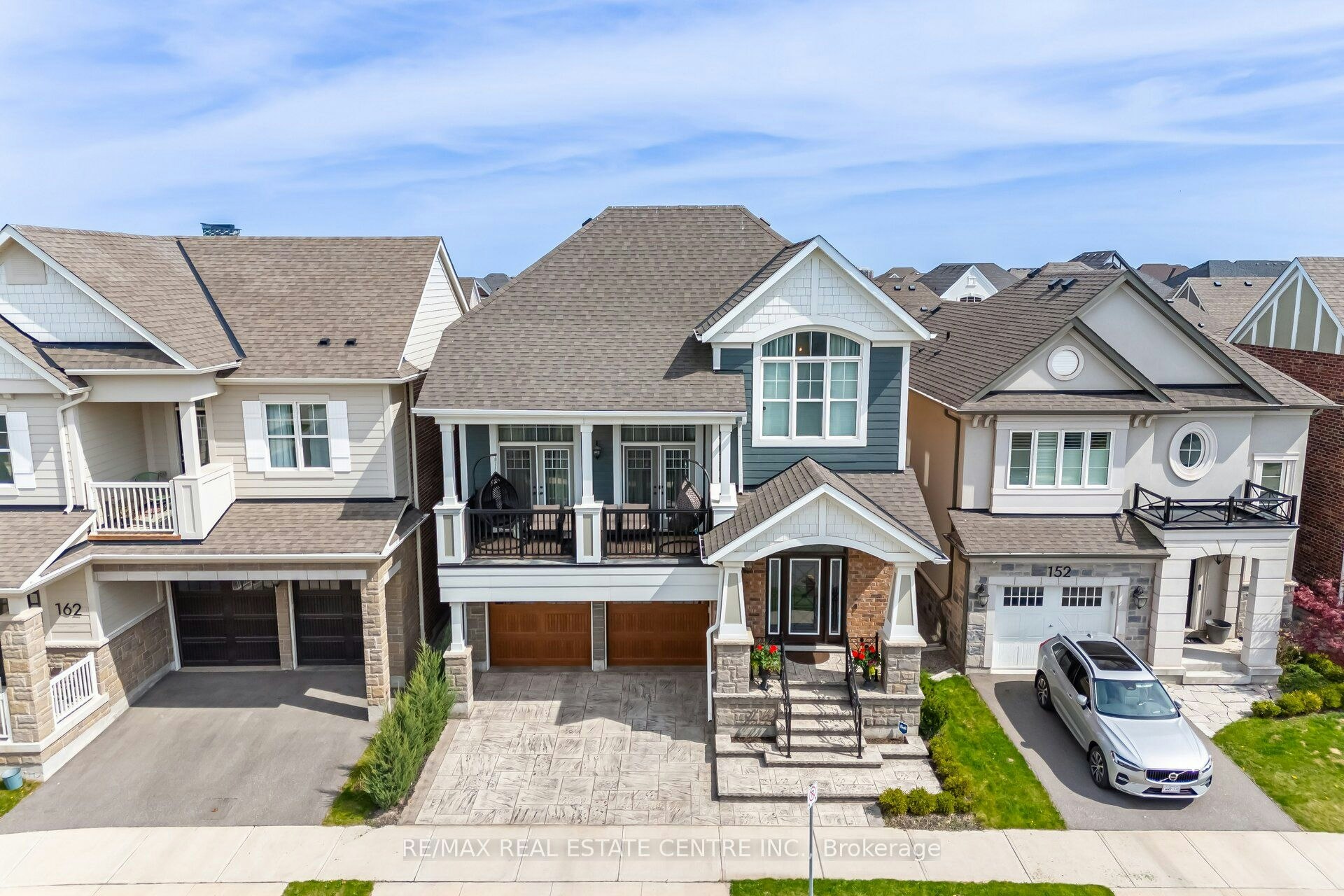 156 Camellia Crescent, Oakville, ON, L6H 1L2
