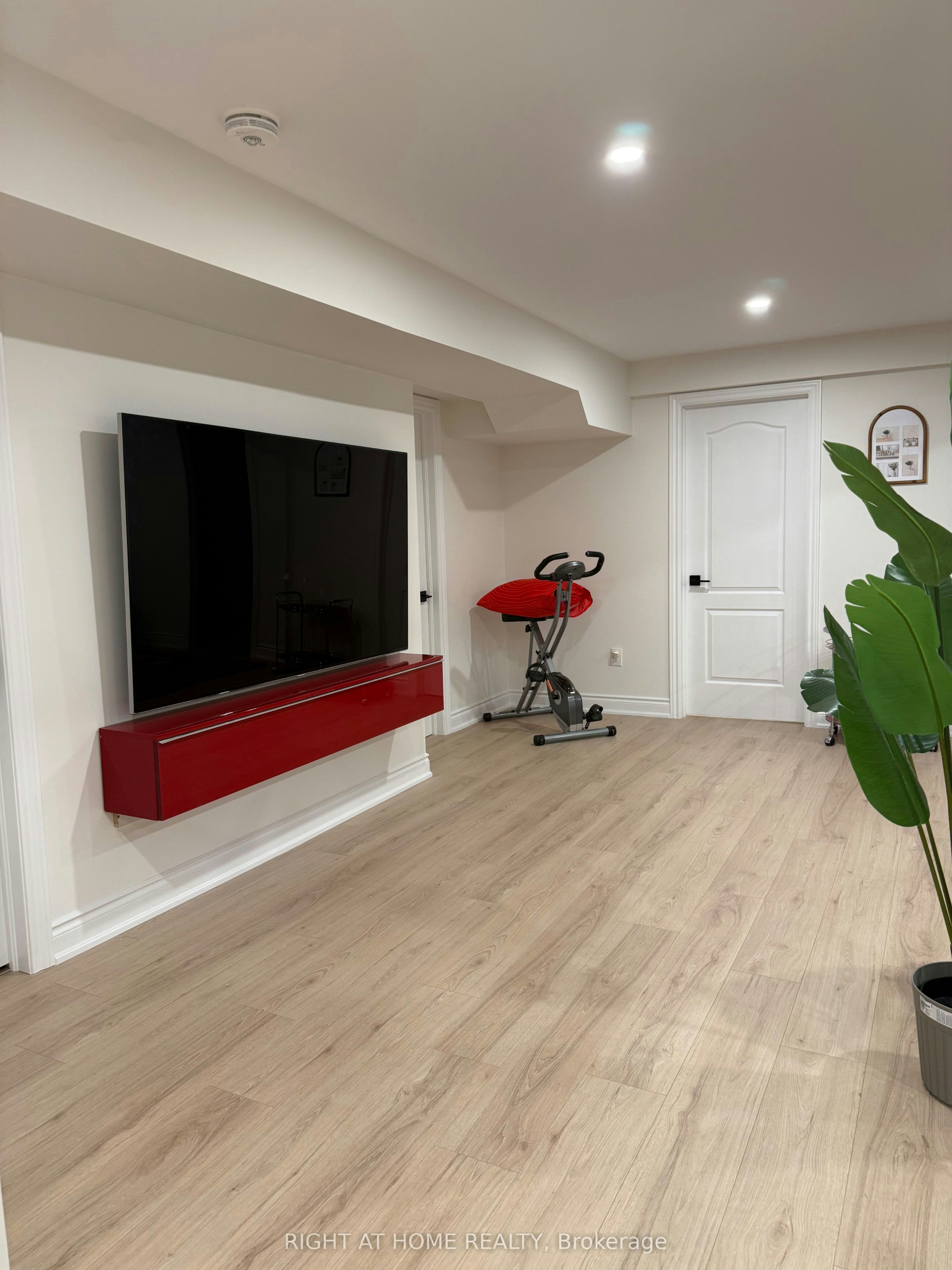 Bsmnt-5293 Mcfarren Boulevard, Mississauga, ON, L5M 6C2 - 5
