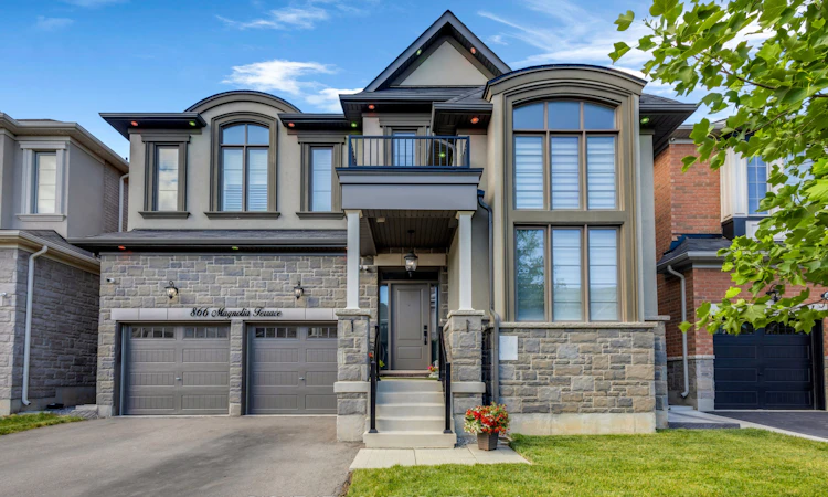 866 Magnolia Terrace