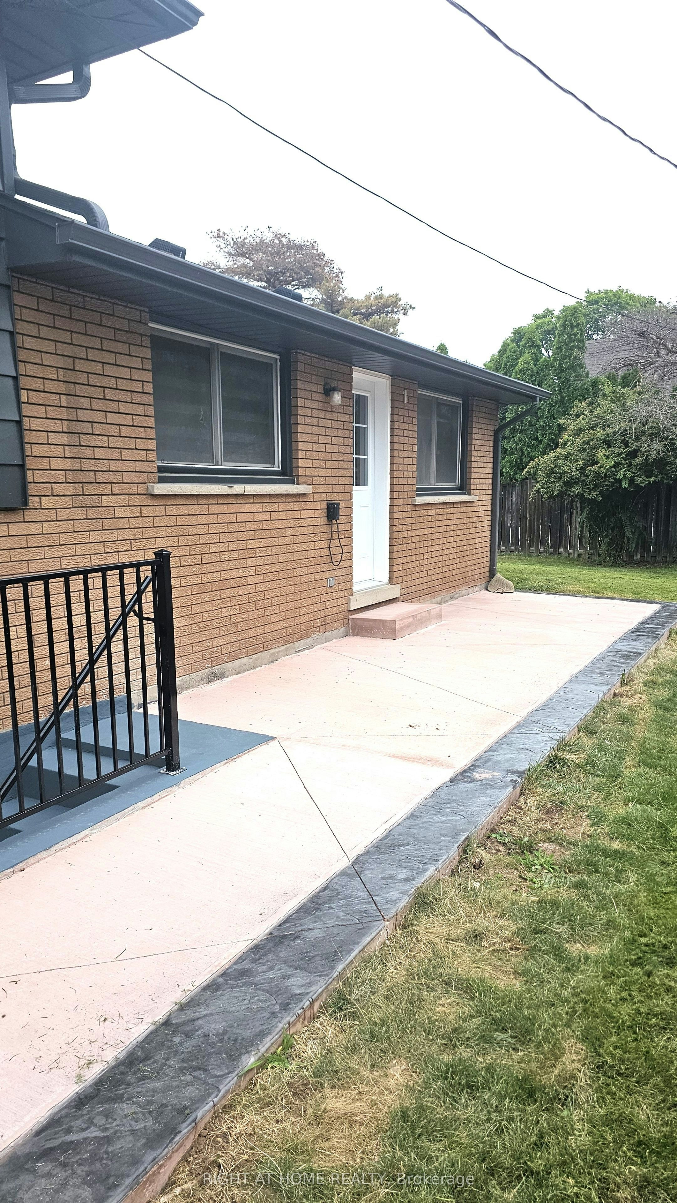 5154 New Street, Burlington, ON, L7L 1V4
