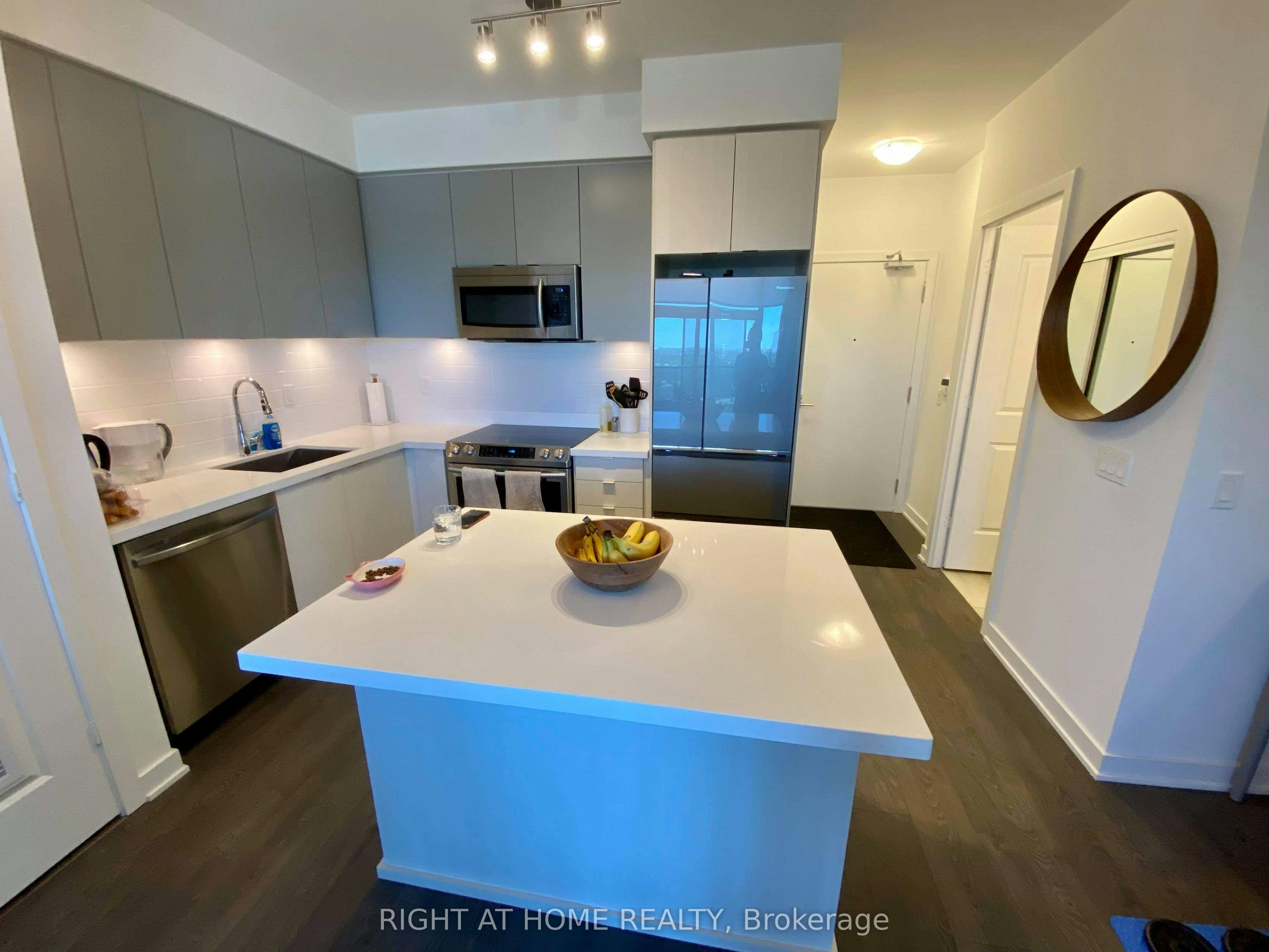 4699 Glen Erin Drive E, Mississauga, ON, L5M 2E5 - 4