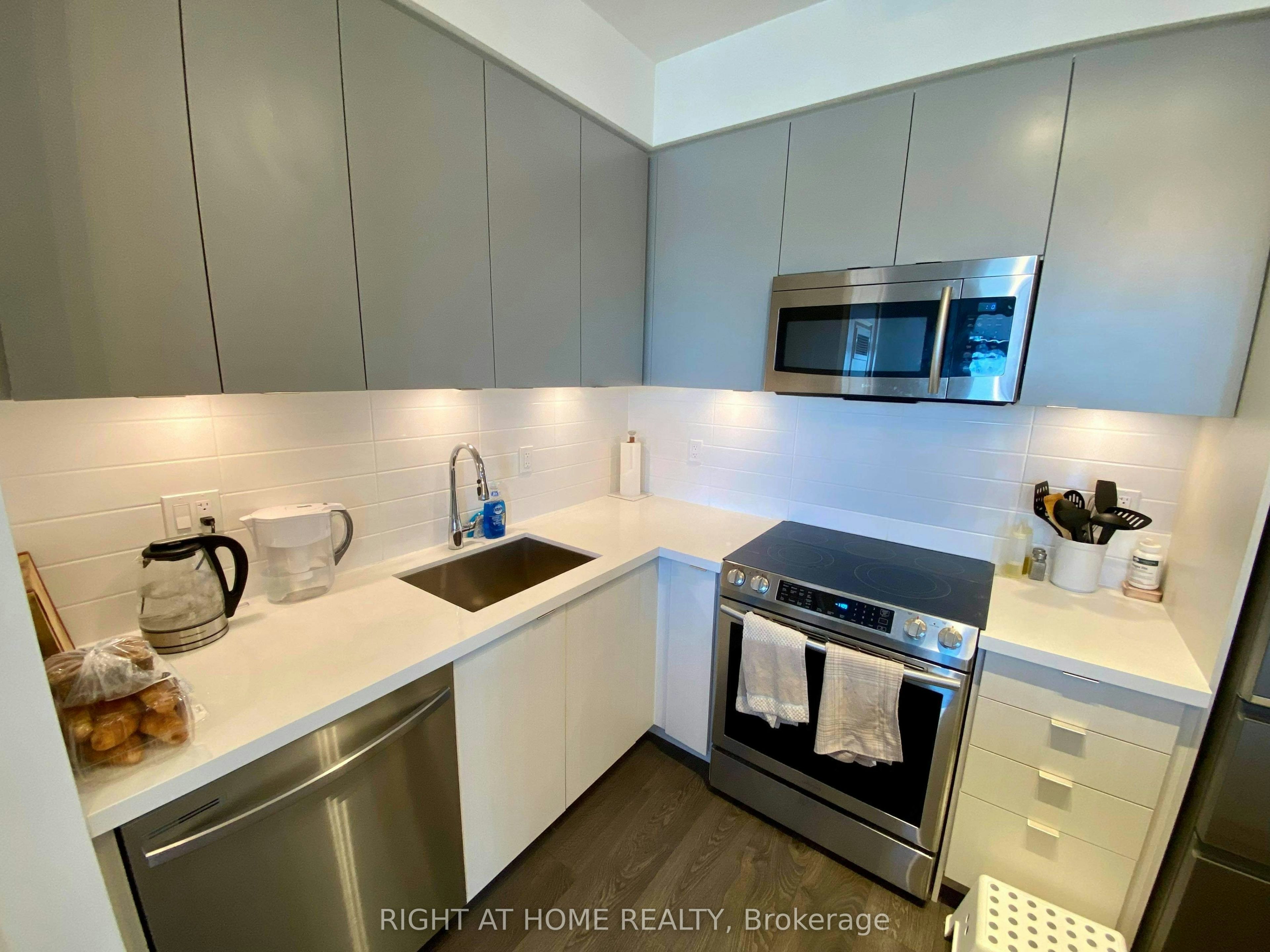 4699 Glen Erin Drive E, Mississauga, ON, L5M 2E5 - 9
