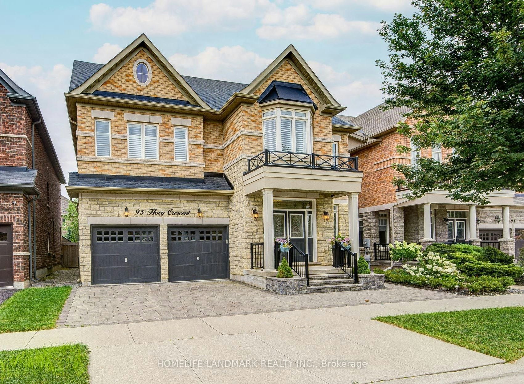 95 Hoey Crescent, Oakville, ON, L6M 0X1