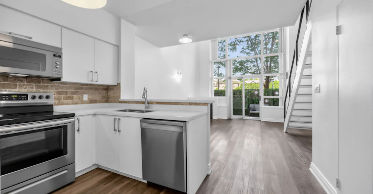 122-200 Manitoba Street, Toronto, ON, M8Y 3Y9 - 5
