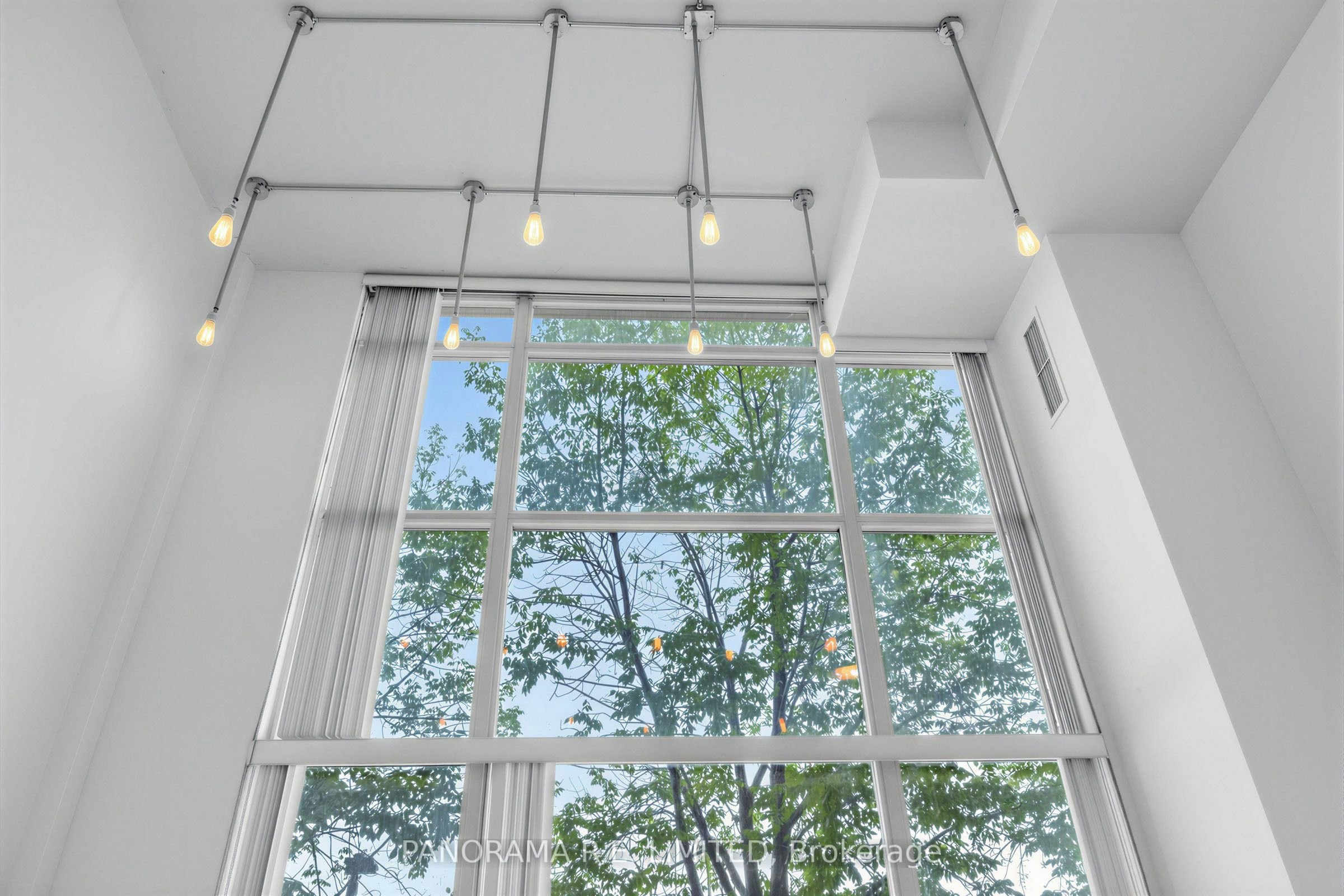 122-200 Manitoba Street, Toronto, ON, M8Y 3Y9 - 4