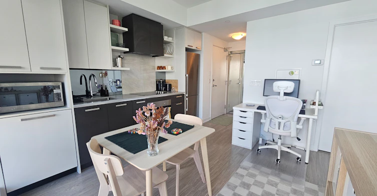 636-1830 Bloor Street W, Toronto, ON, M6P 3K6 - 5