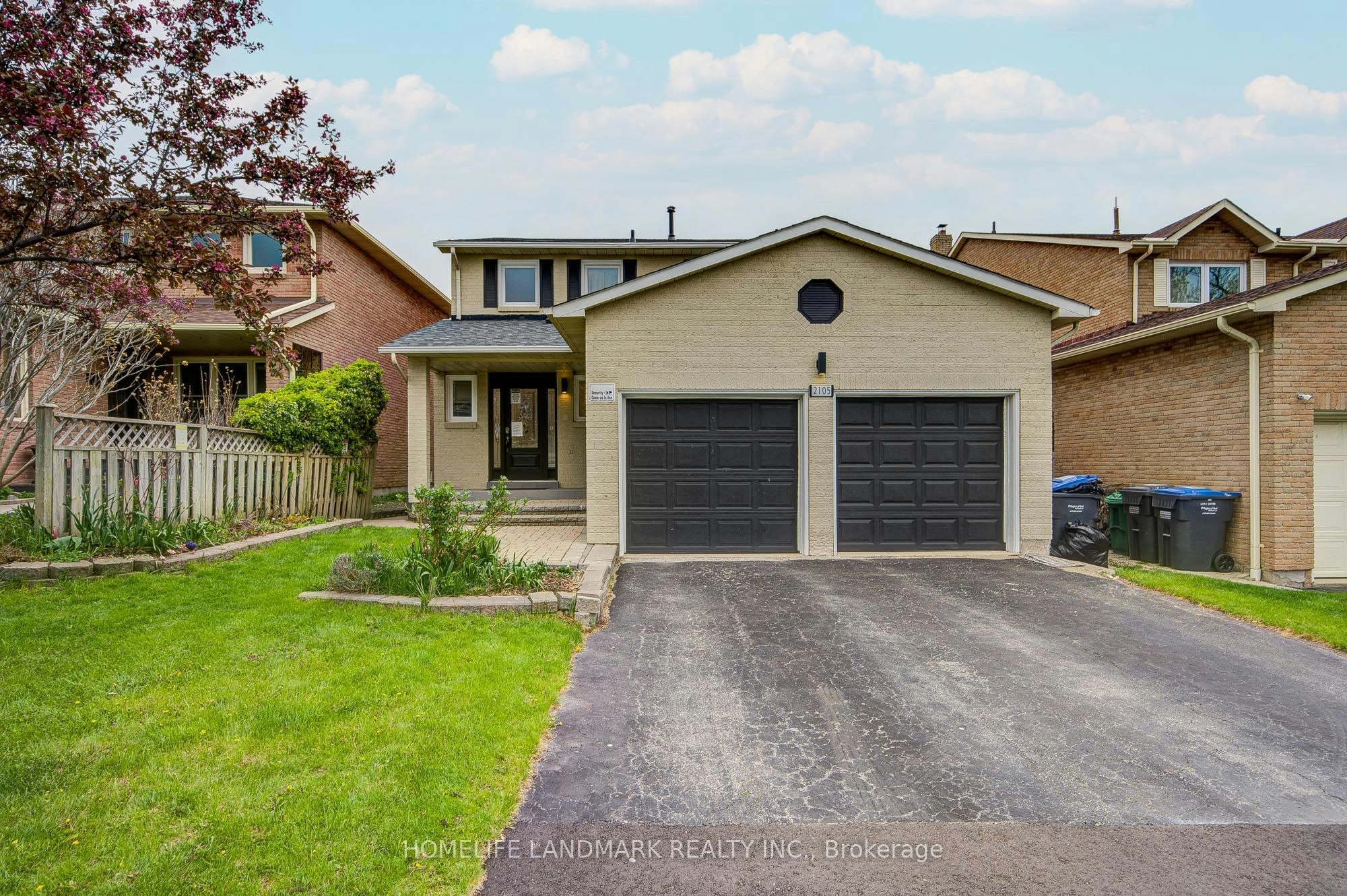 2105 Folkway Drive, Mississauga, ON, L5L 3G3
