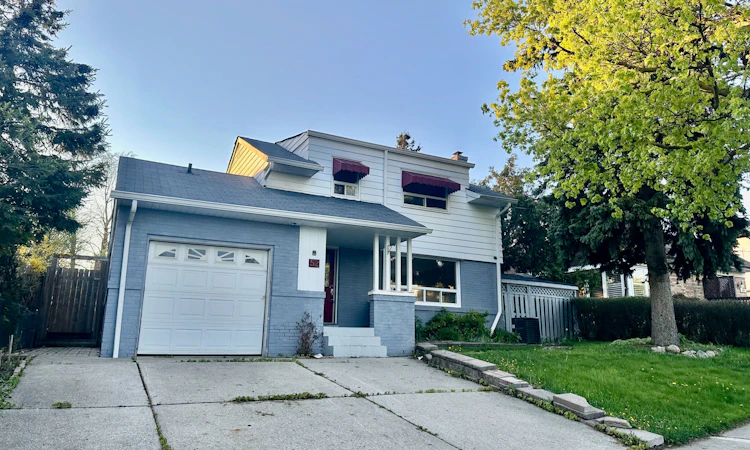 52 Eldomar Avenue