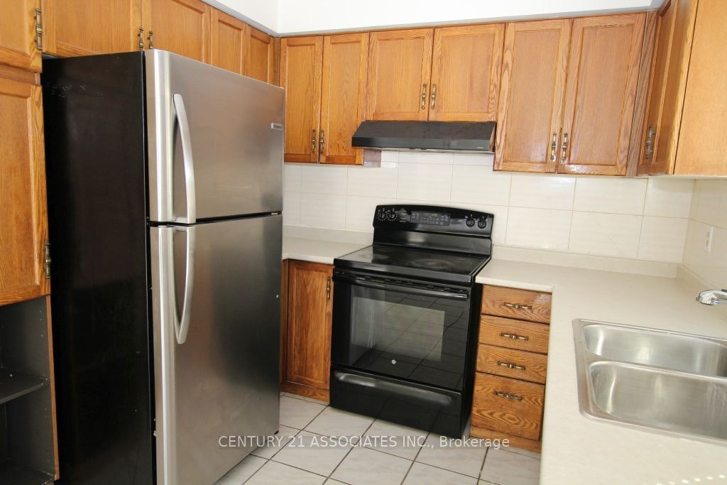 36 Bent Tree Court, Brampton, ON, L6Y 4H6 - 7