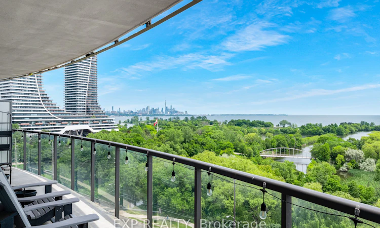 808-2230 Lake Shore Boulevard W