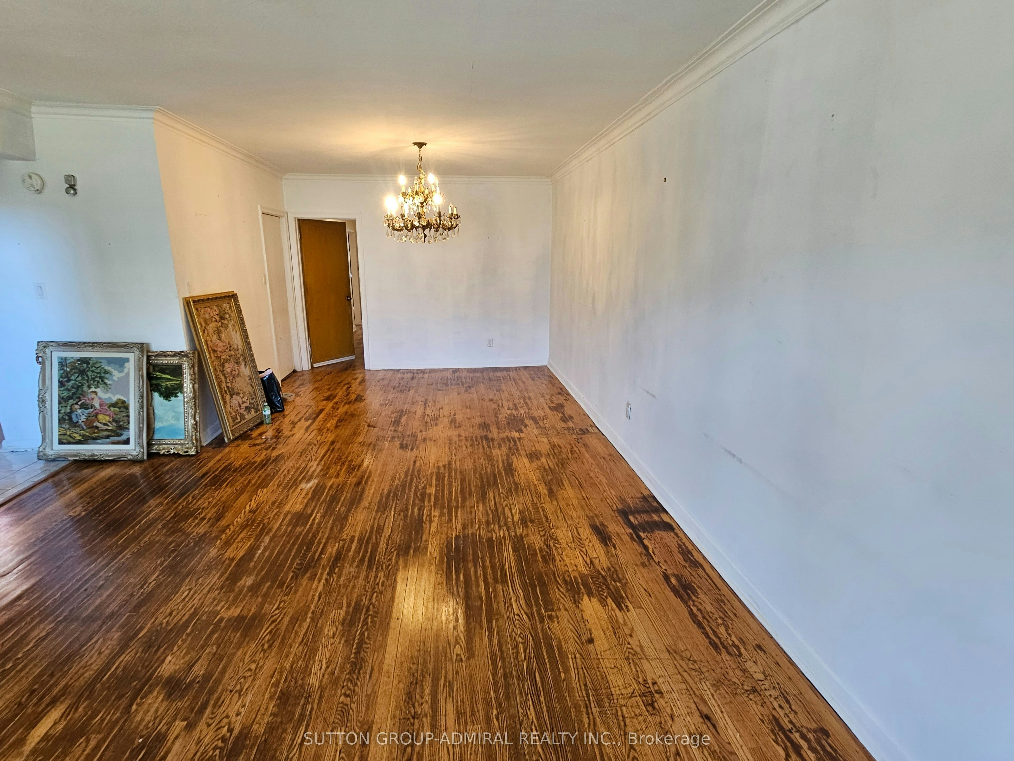 7 Elway Court, Toronto, ON, M6B 2N7 - 17
