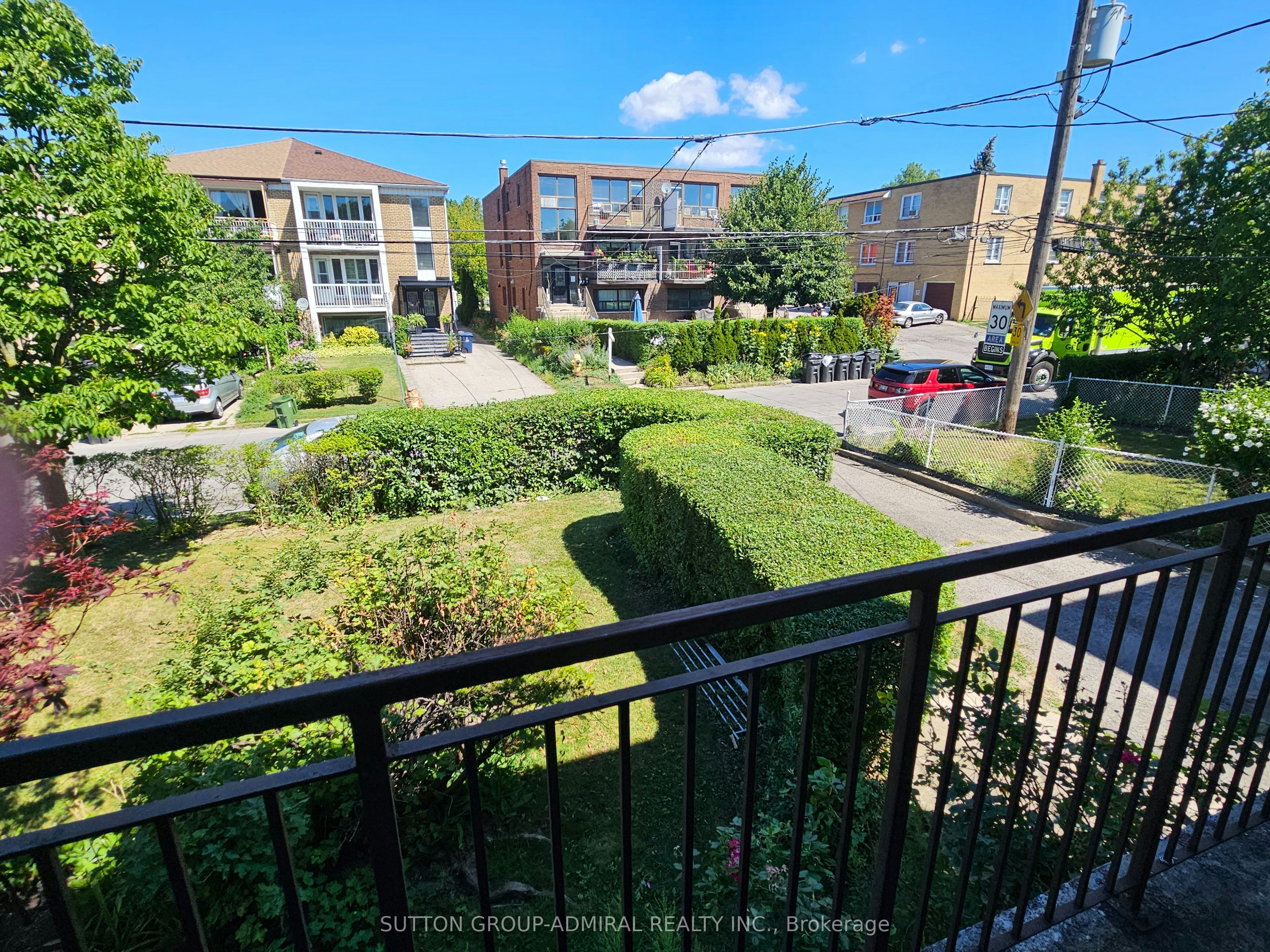7 Elway Court, Toronto, ON, M6B 2N7 - 16