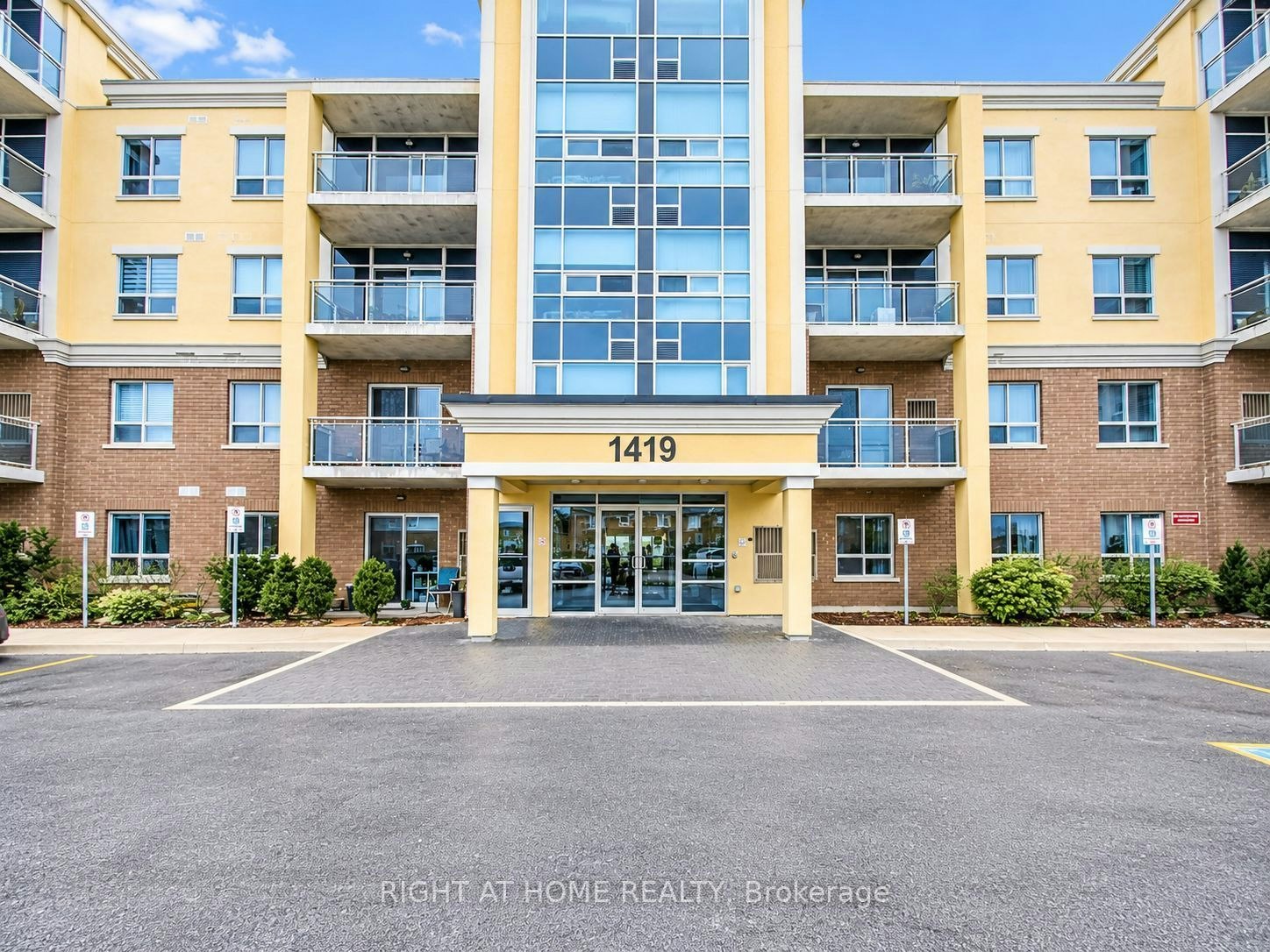 308-1419 Costigan Road, Milton, ON, L9T 2L4