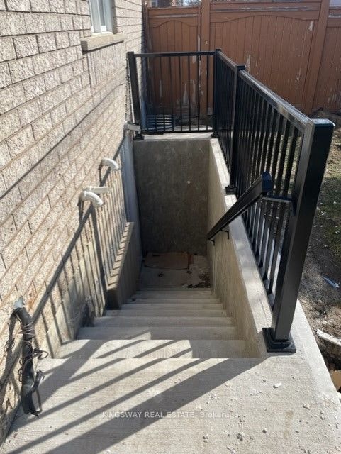 BASEMENT-3194 World Series Court, Mississauga, ON, L5N 7N8 - 5